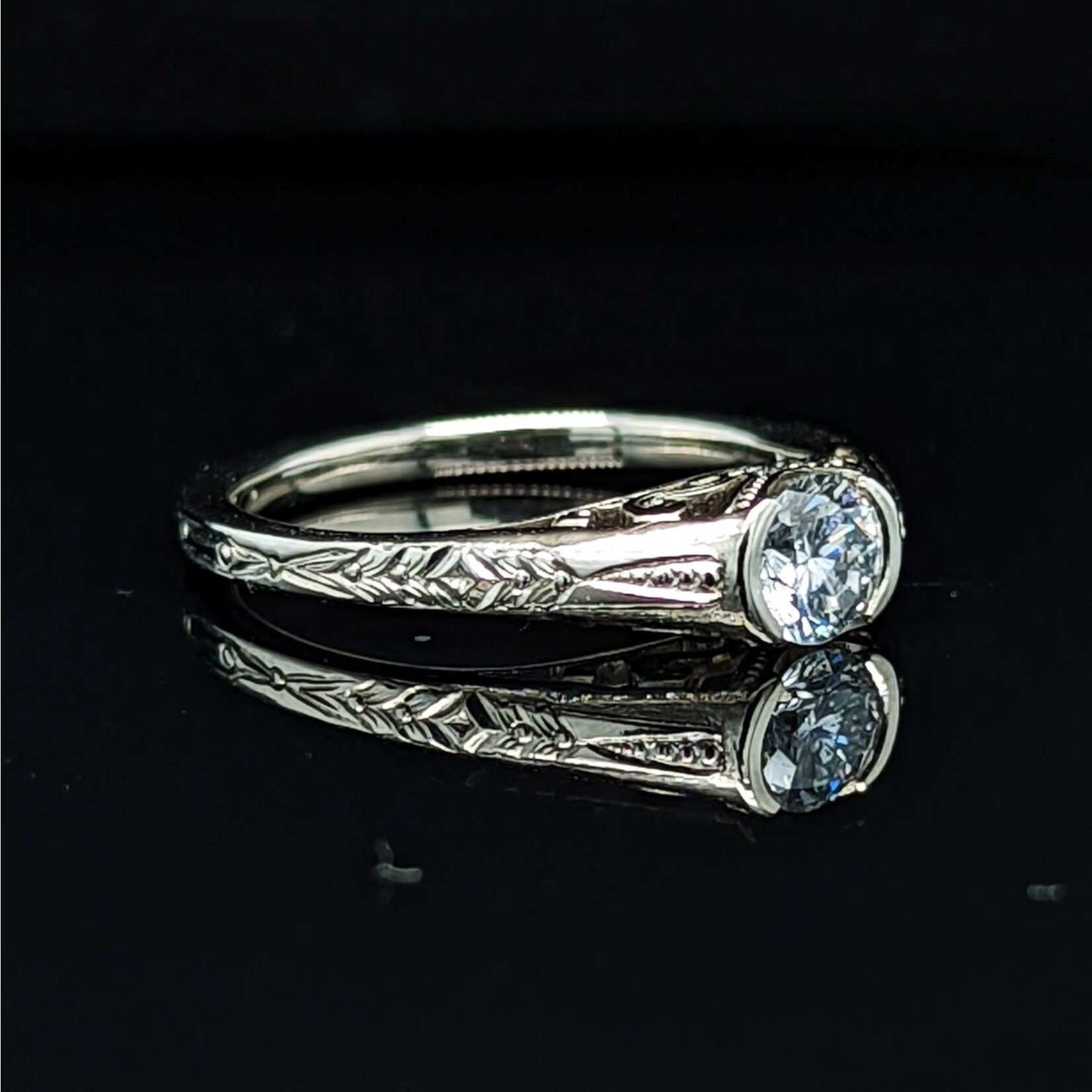 Modern Heirloom® Deco HB Scroll Filigree Ring .42ct, 14kw Sz6.75