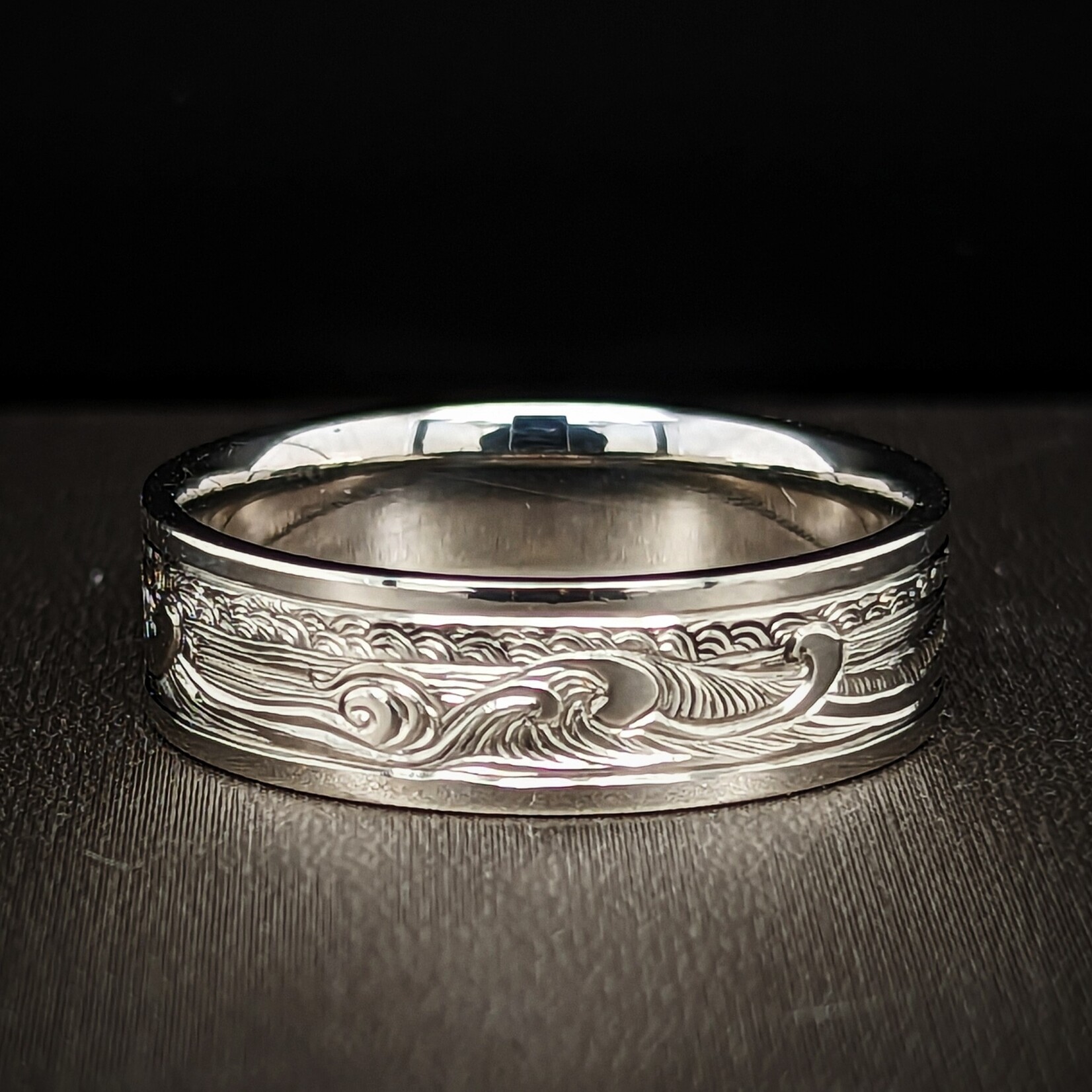 Modern Heirloom® Engraved Waves Band, 7mm wide, 14KW, Sz 13.0