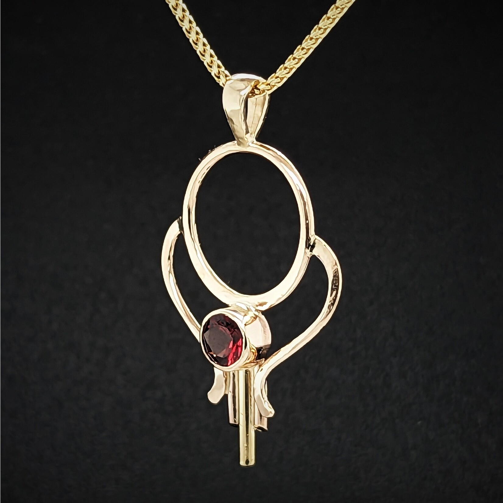 Modern Heirloom® 14KY Art Deco Necklace w/ 5mm Garnet, 18" Chain