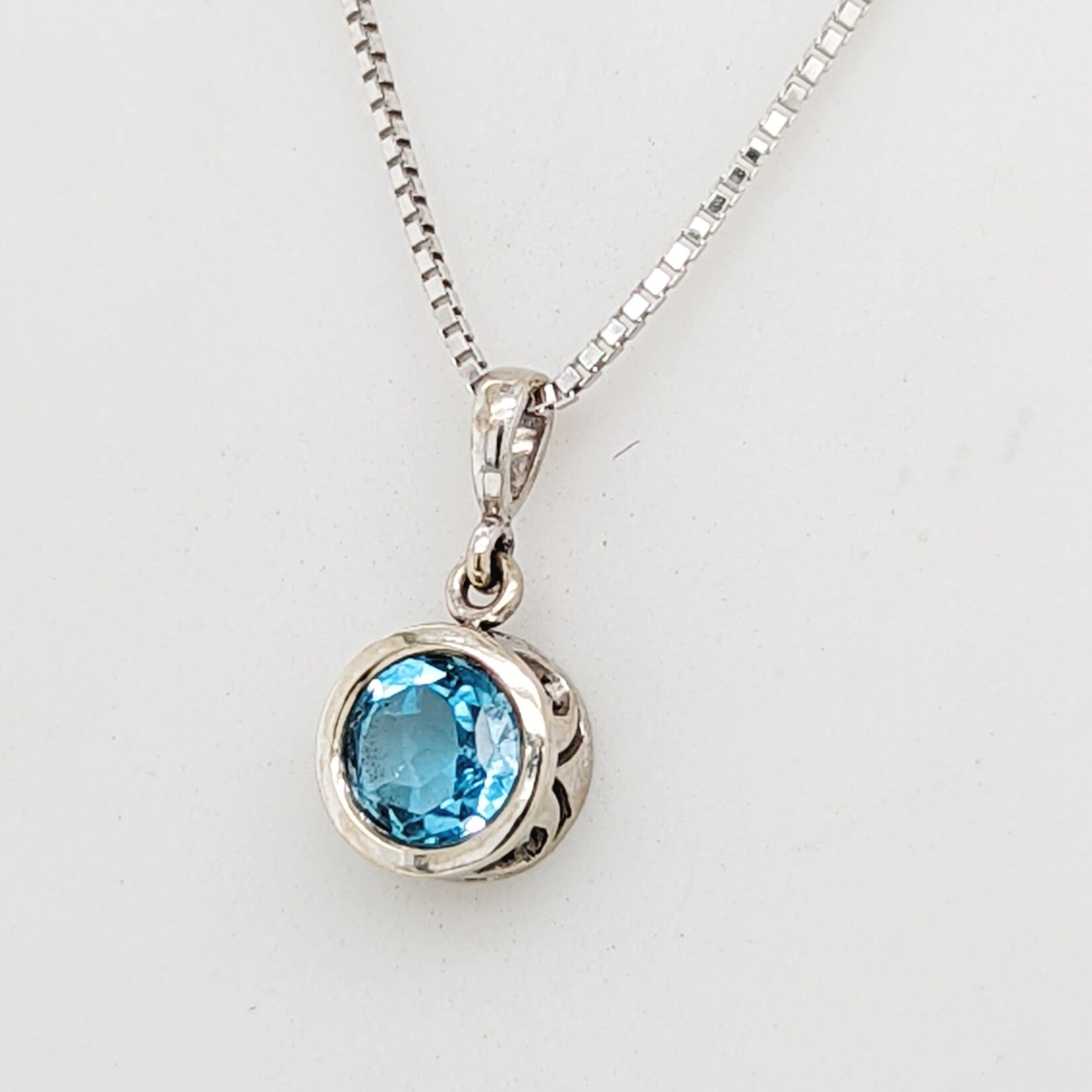 14KW Blue Topaz Filigree Pendant