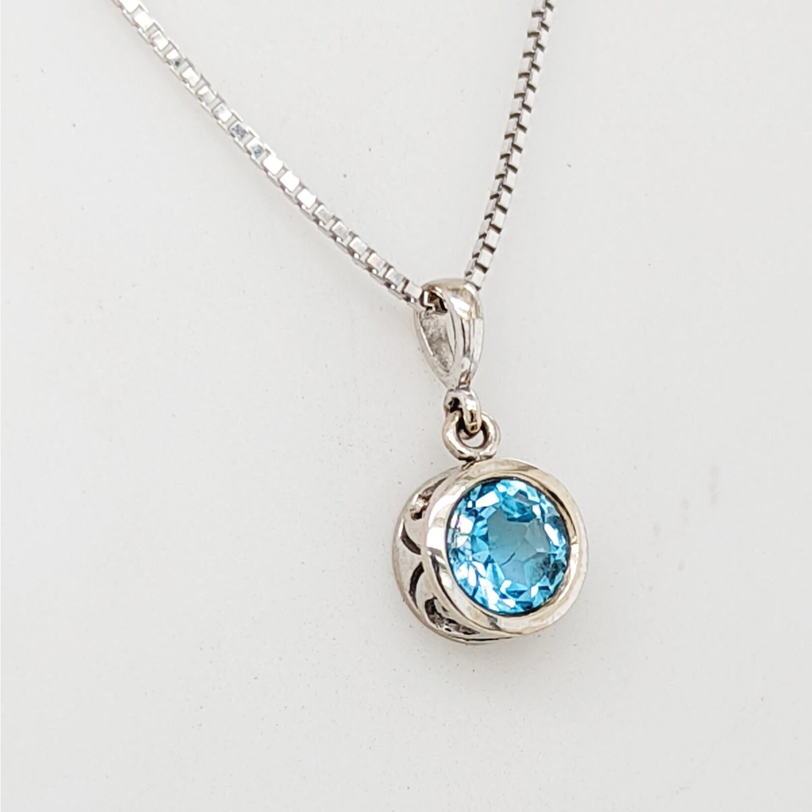 14KW Blue Topaz Filigree Pendant