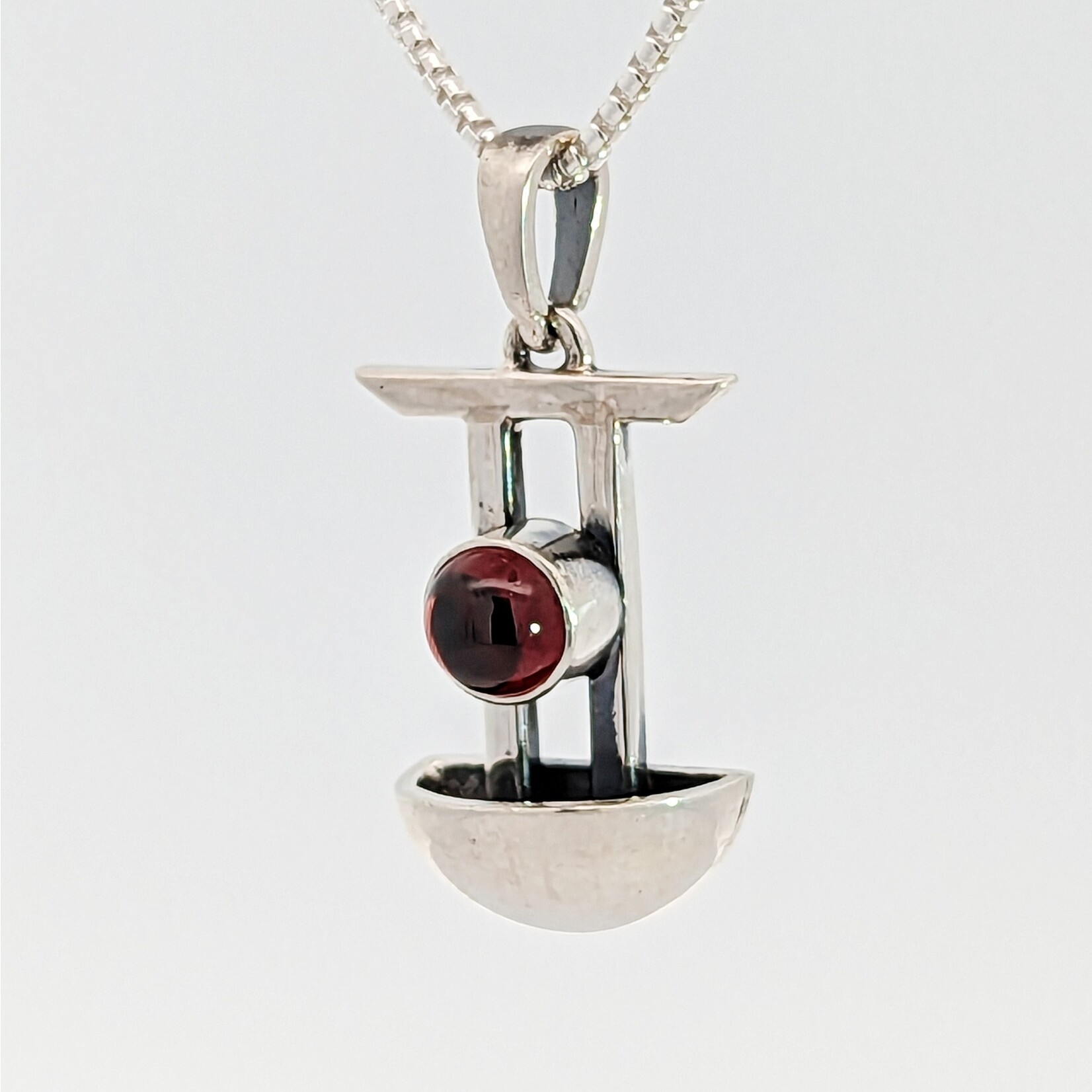 Modern Heirloom® Tori Necklace, I, Garnet 5m, 18" 1.1