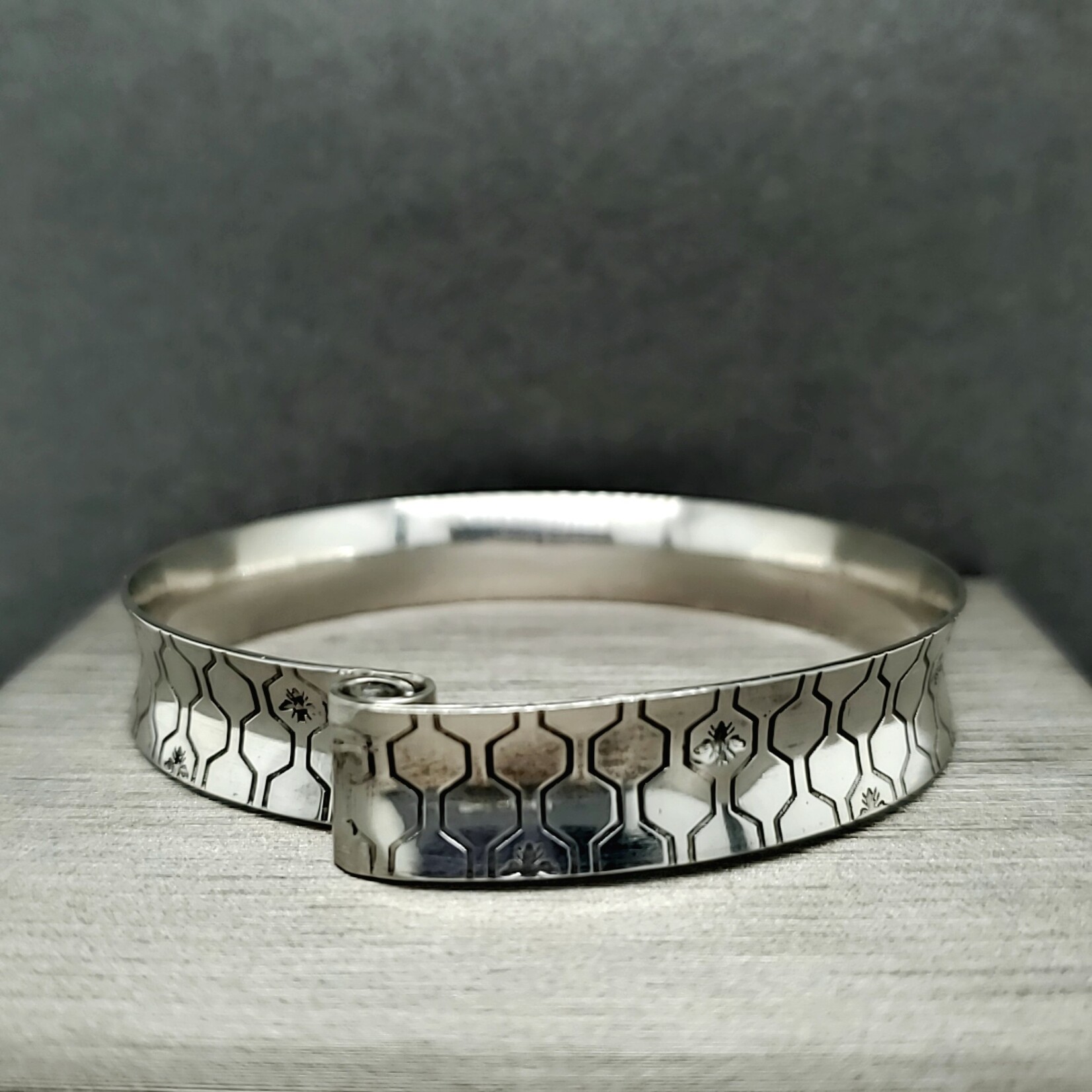 Honeycomb Scroll Bracelet