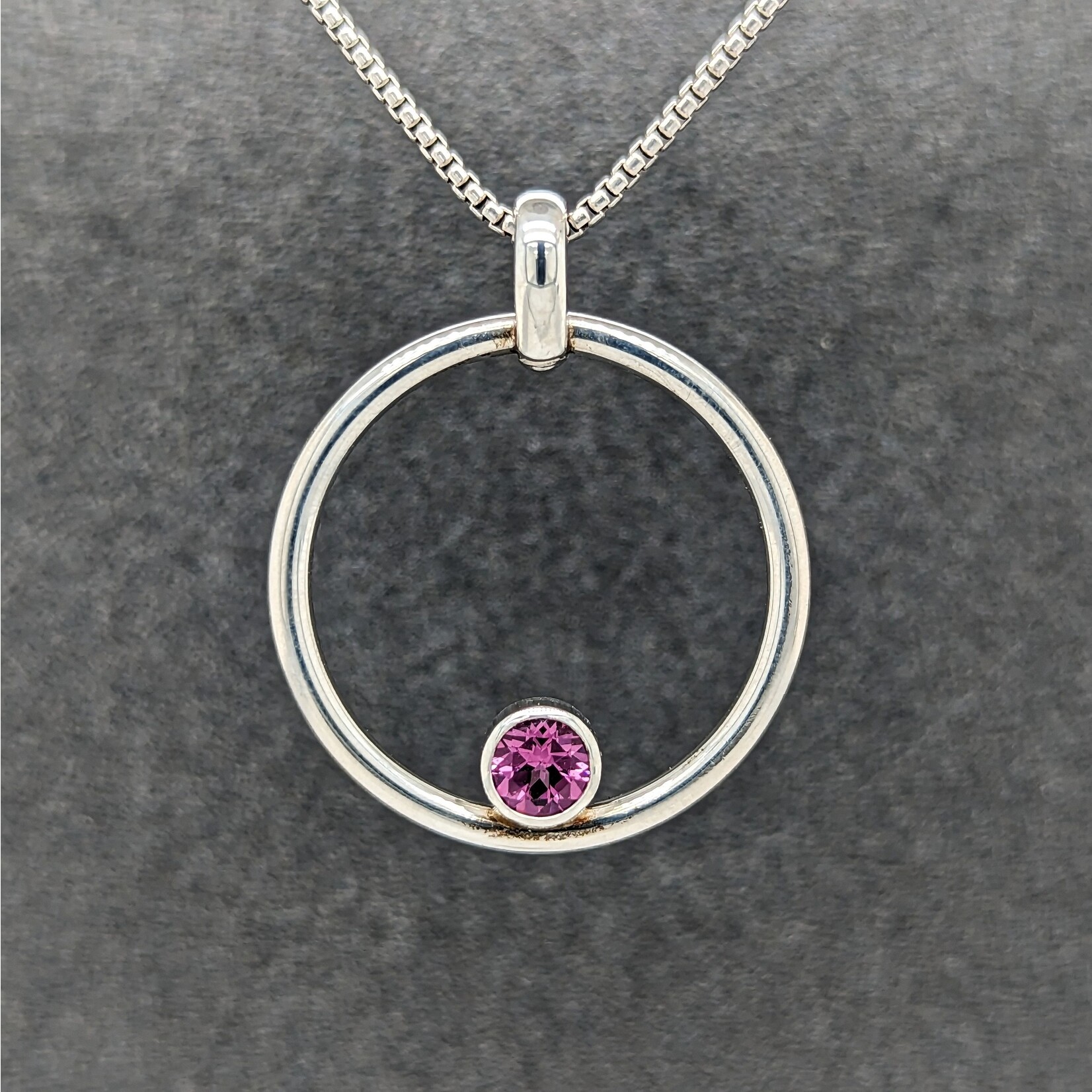 Modern Heirloom® Large Circle w/ 5mm Rhodalite Garnet, 18" Rounded Box
