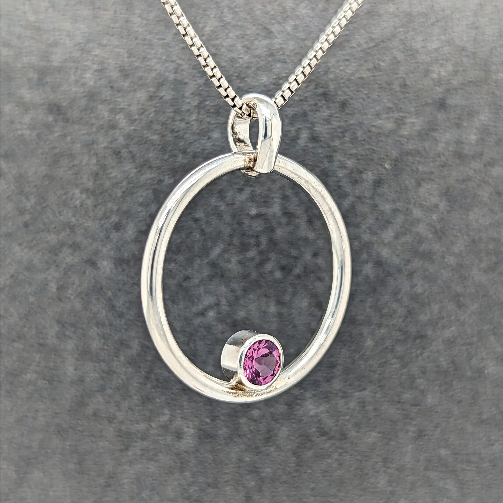 Modern Heirloom® Large Circle w/ 5mm Rhodalite Garnet, 18" Rounded Box