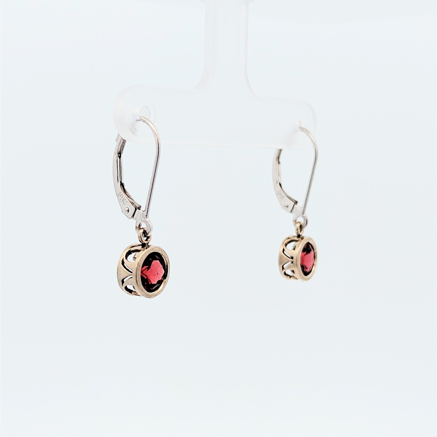 14KW Filigree Dangle Earring w/ 6mm Garnet