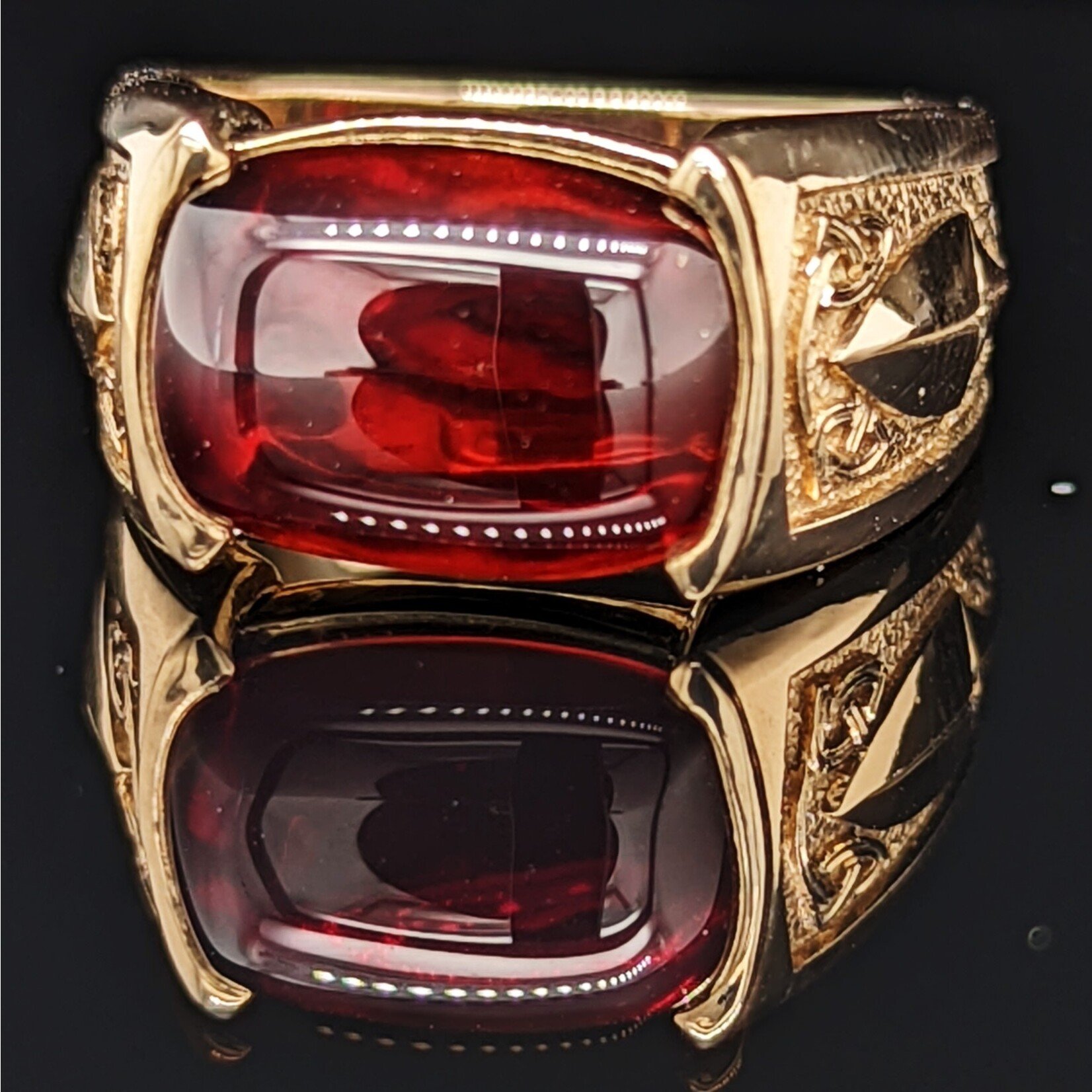 Modern Heirloom® Garnet Spearhead Signet Ring, 14KY, Sz9.0