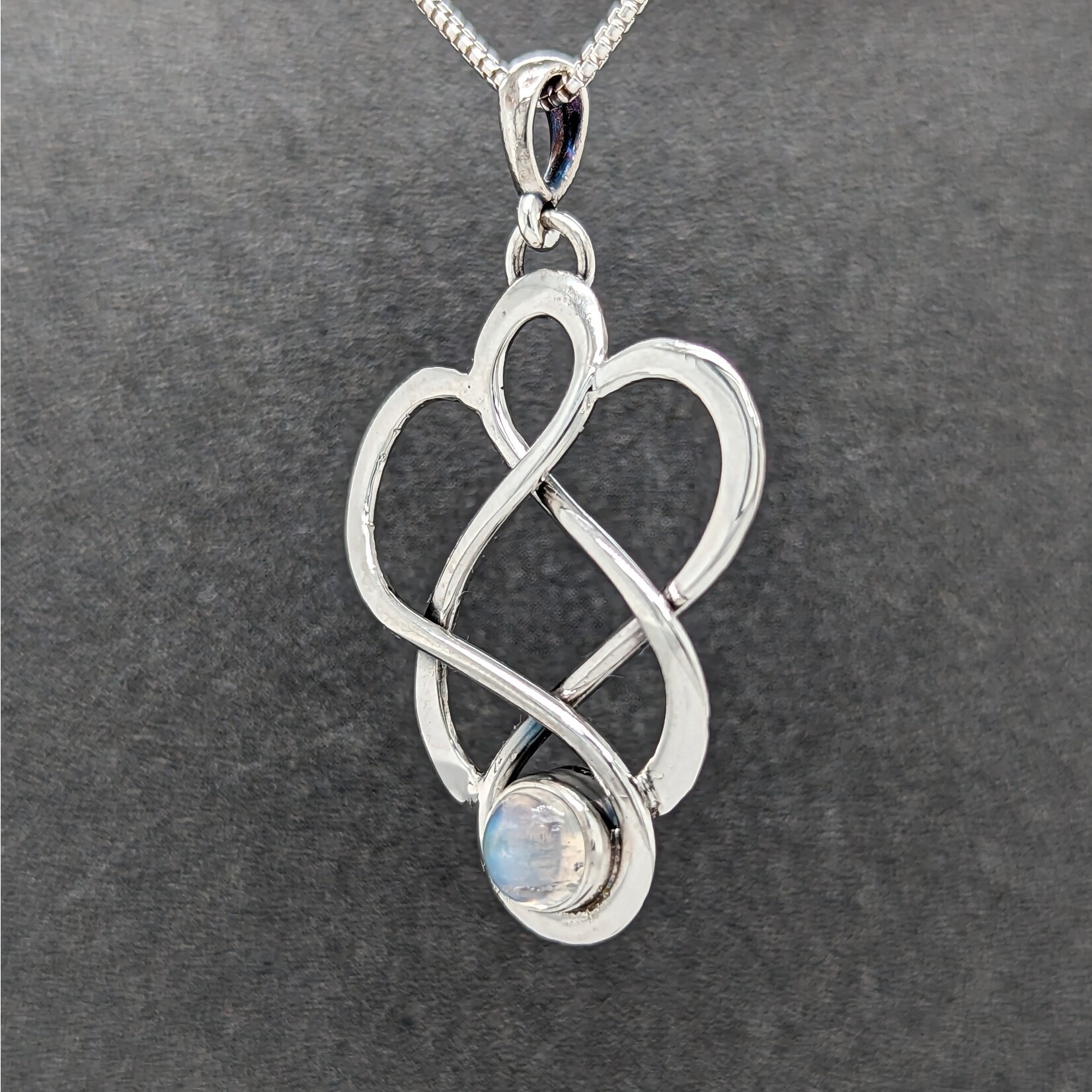 Modern Heirloom® Intertwined Nouveau 7mm Moonstone Necklace