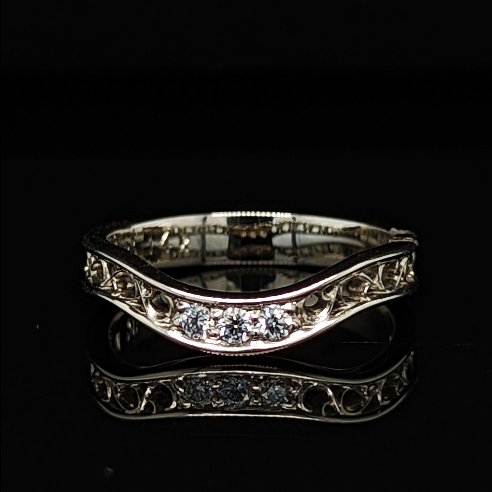 Modern Heirloom® Filigree Contour 3-Stone Band, 14KW