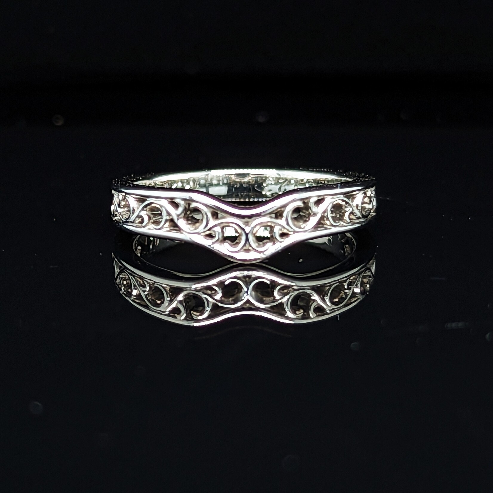 Modern Heirloom® Filigree Contour Band, 14KW