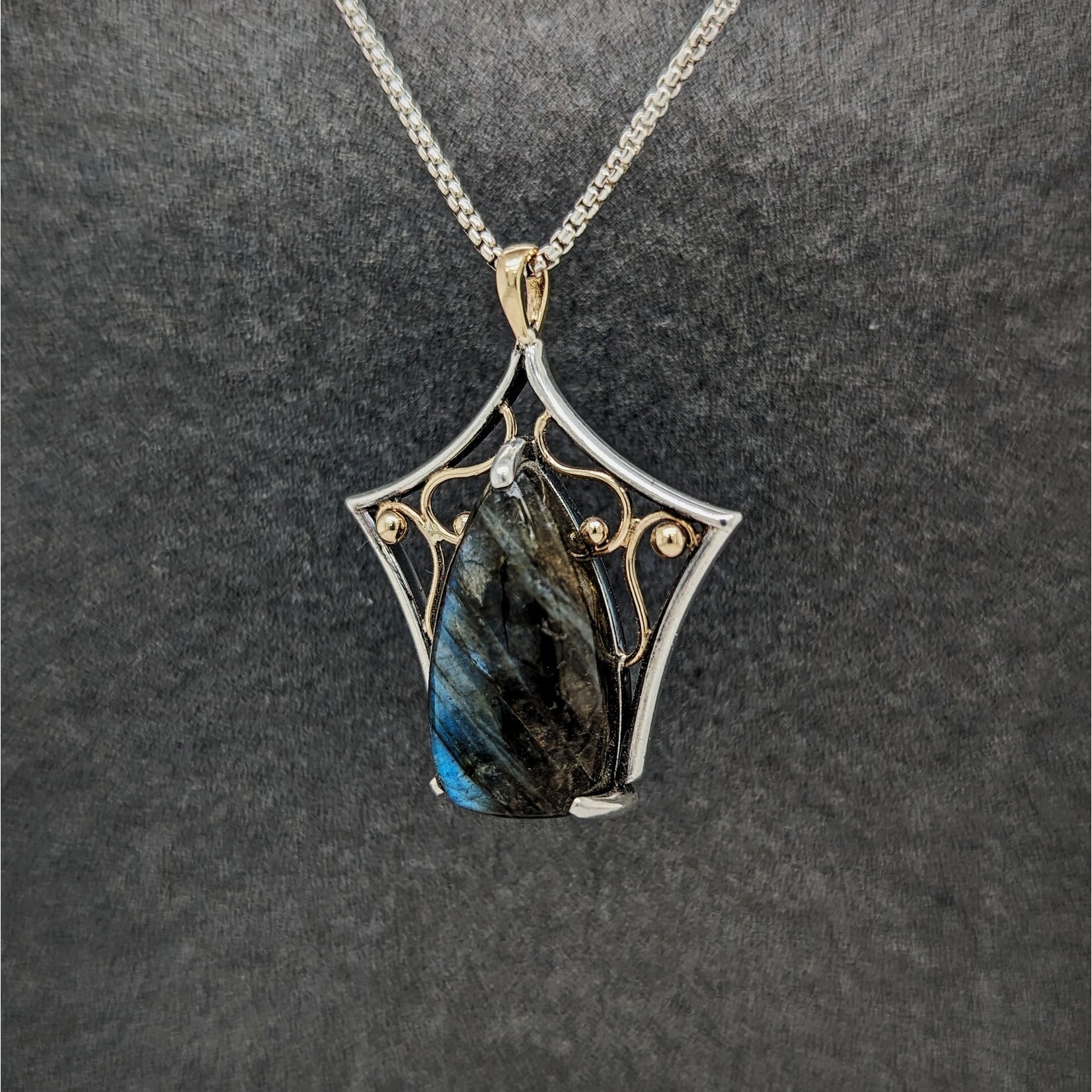 Modern Heirloom® Filigree Star Relic Necklace, Blue Labradorite