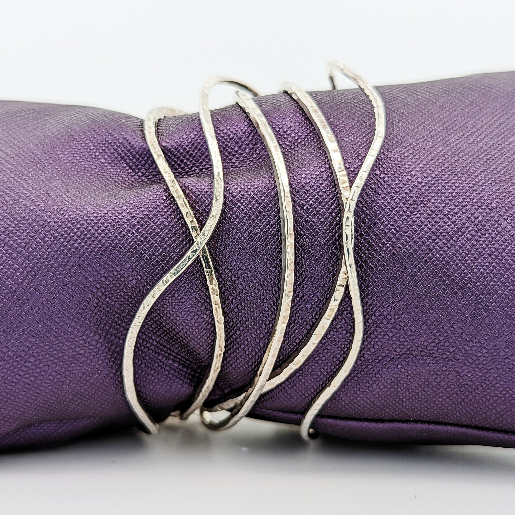 Modern Heirloom® Wavy Bangle, SS, 12ga, Small