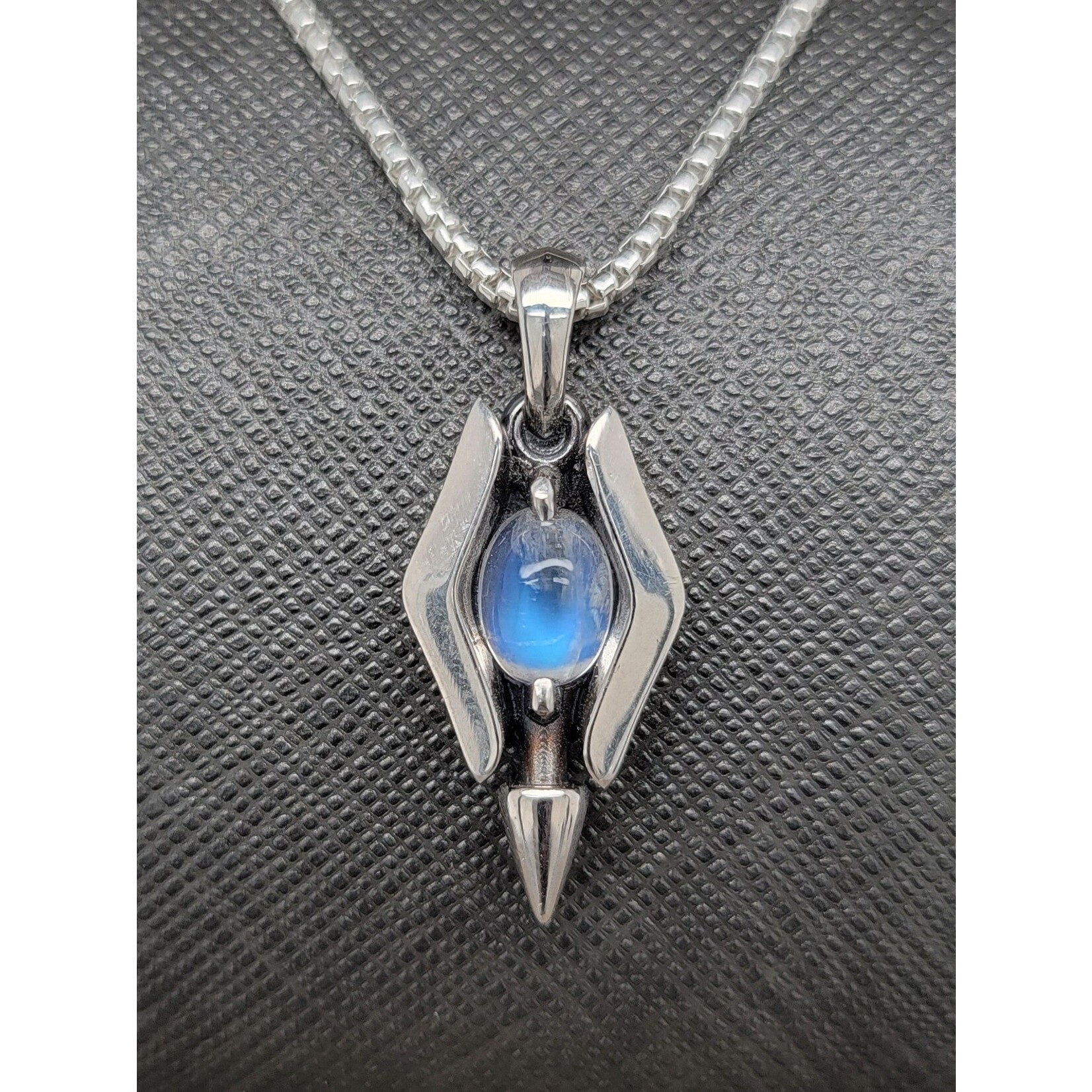Modern Heirloom® Pendulum Spear Pendant, Blue Moonstone