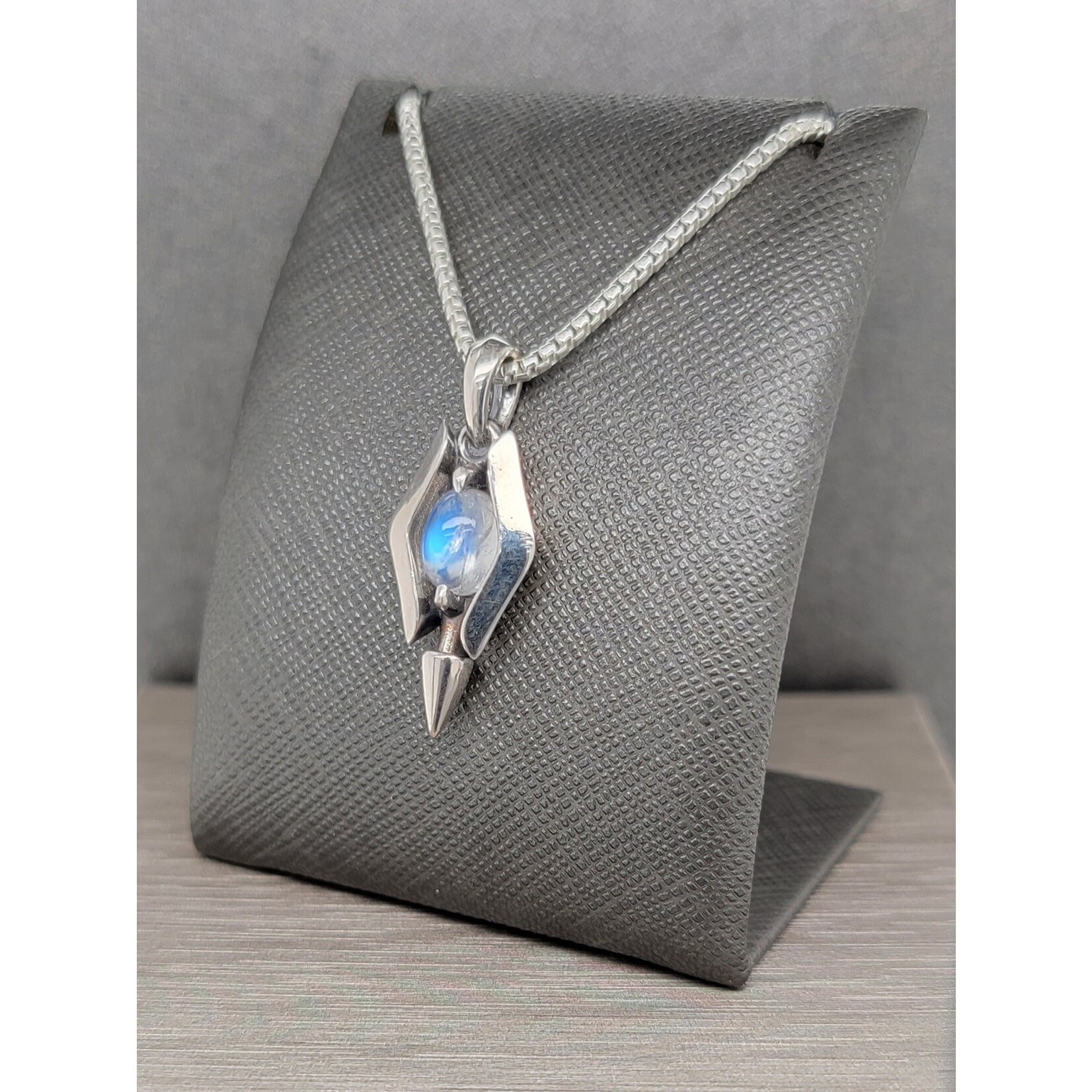Modern Heirloom® Pendulum Spear Pendant, Blue Moonstone