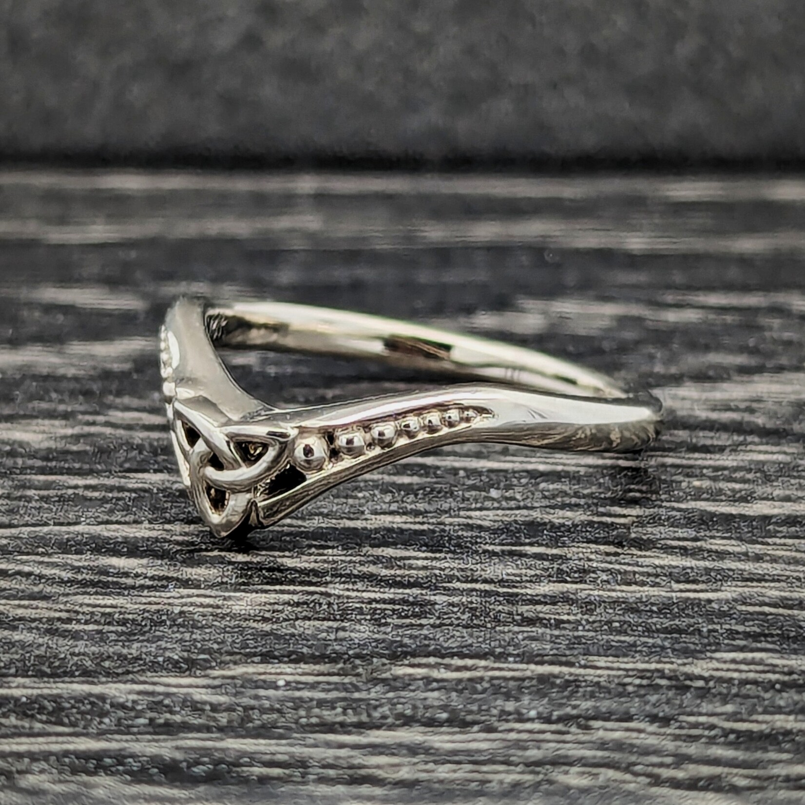 Modern Heirloom® 14KW Trinity Knot Contour Band