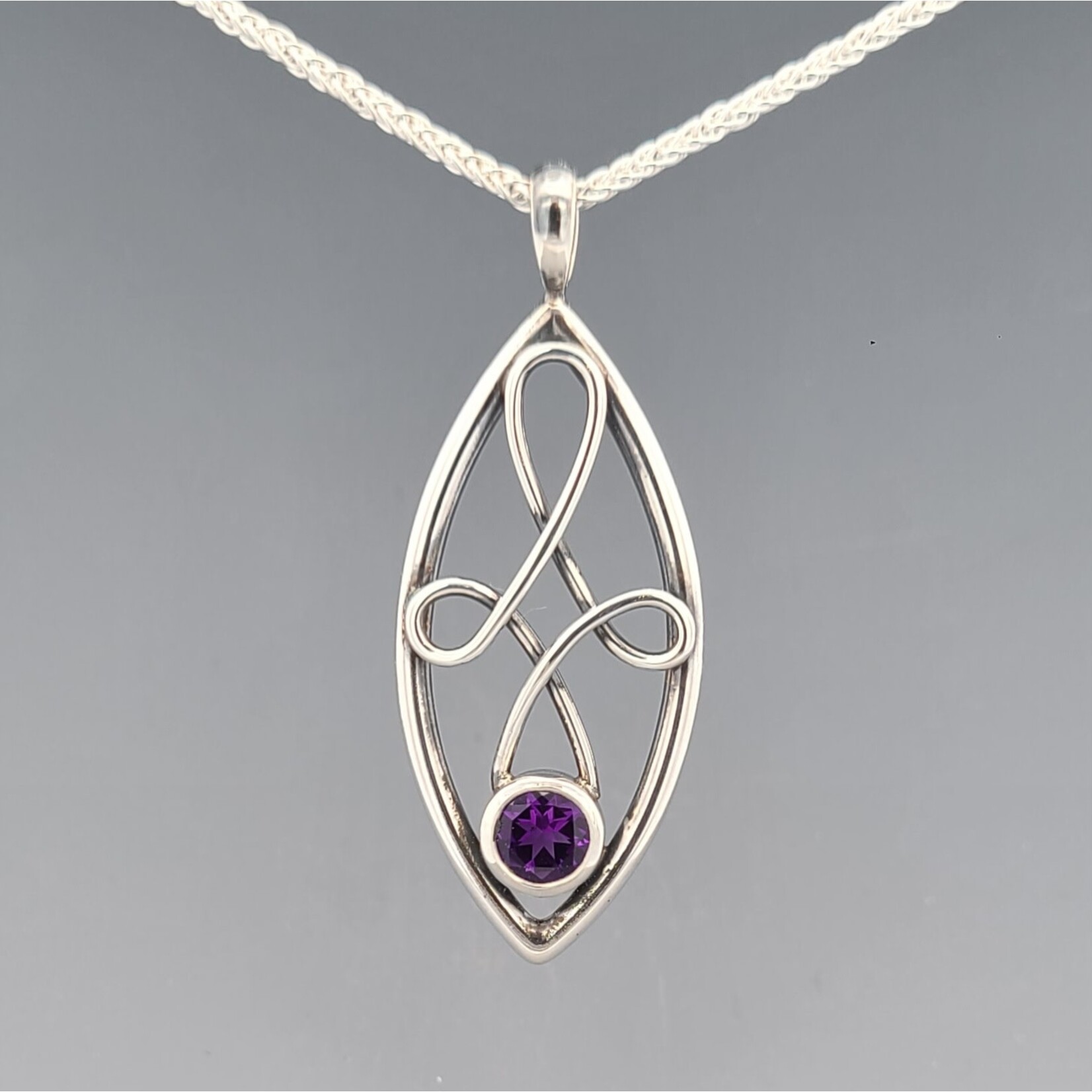 Modern Heirloom® Almond Nouveau Pendant 6mm Amethyst 22" Spiga