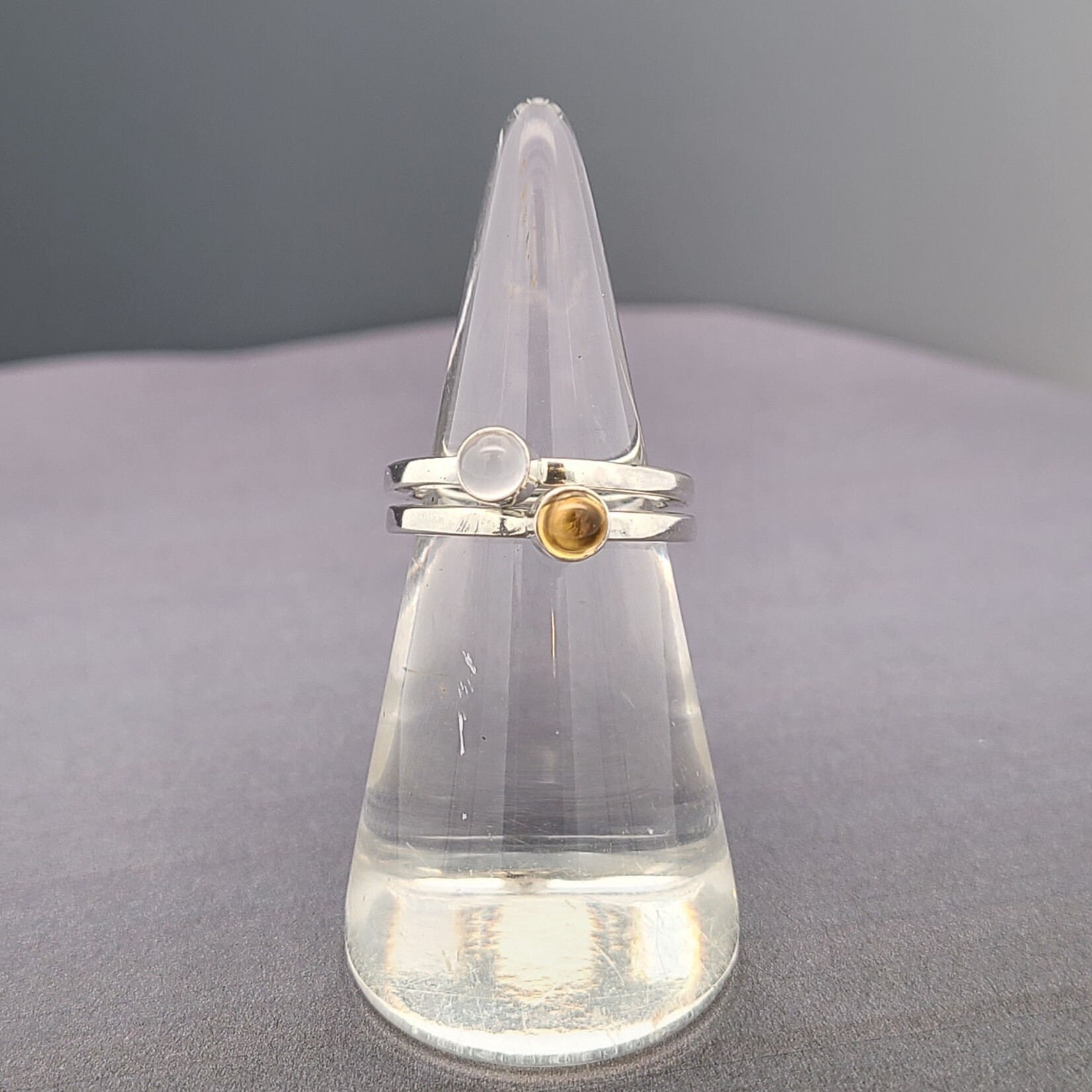 Modern Heirloom® Sterling Stackable Band w/4mm Chalcedony, 2.0mm, Sz 5.0