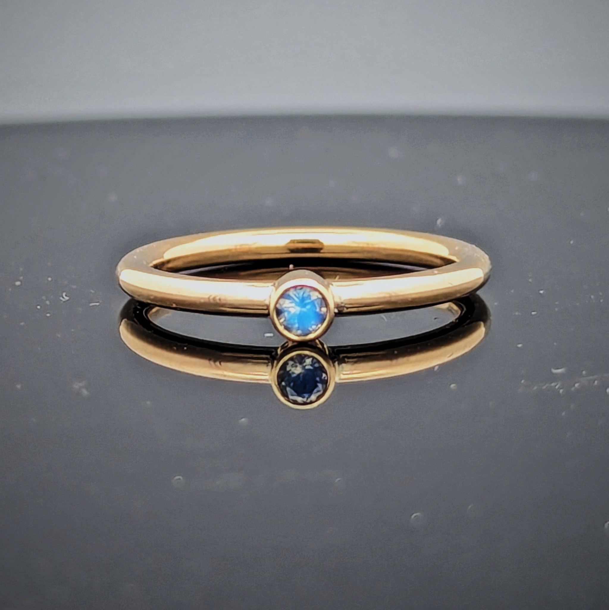 14KY Stackable Birthstone Ring w/ 3mm Moonstone, 2mm, Sz 7.0