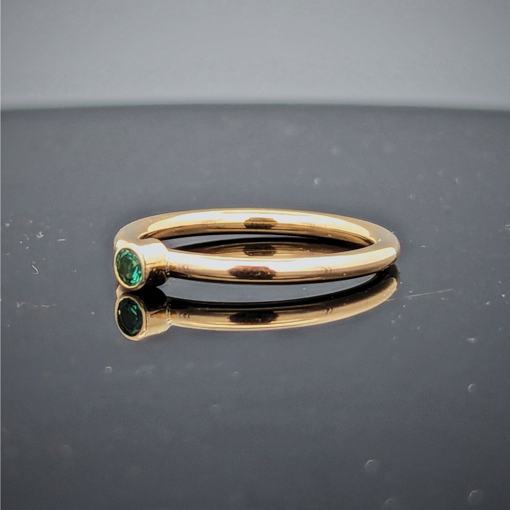 Modern Heirloom® 14KY Stackable Birthstone Ring w/ 3mm Emerald, 2mm, Sz 7.0