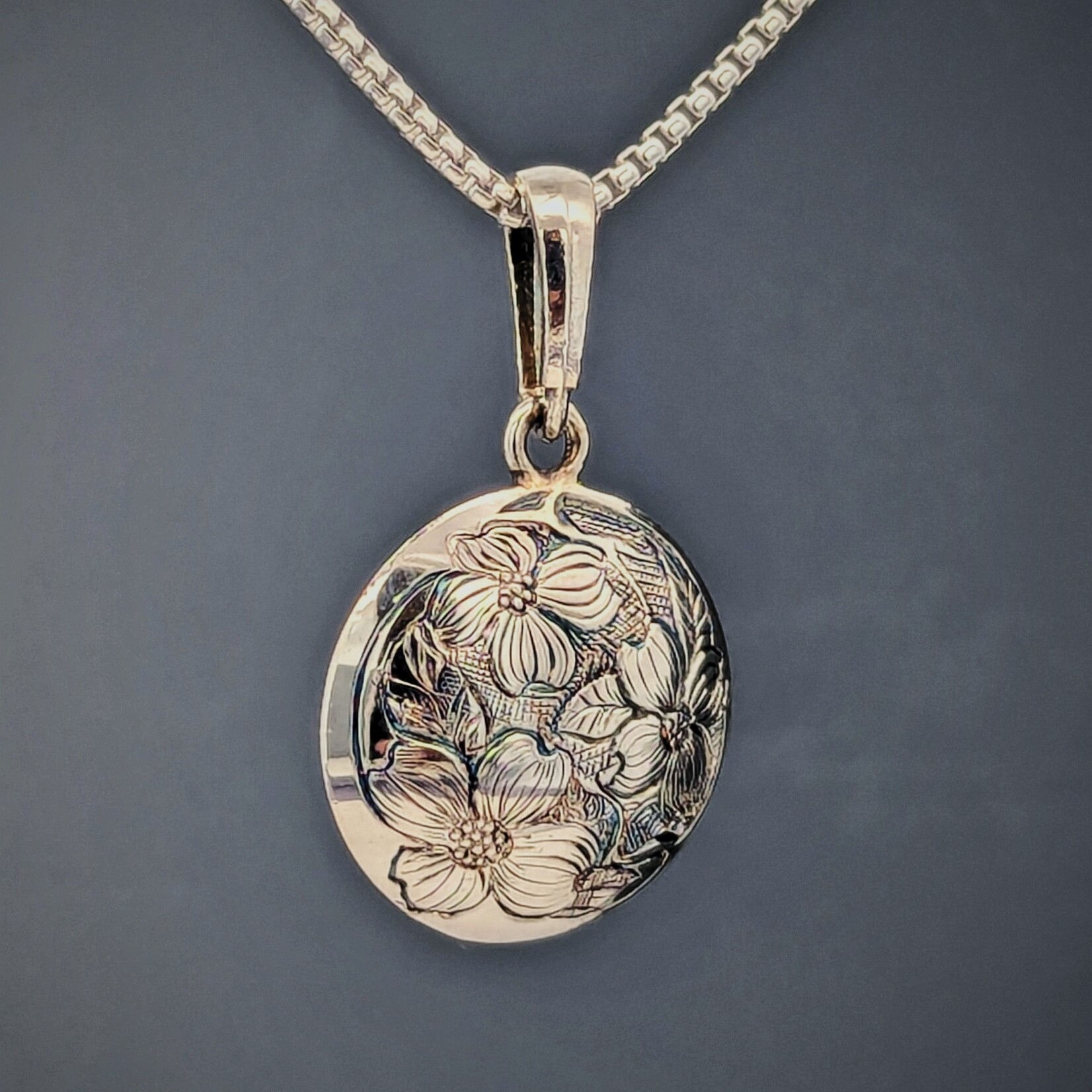 Modern Heirloom® 16mm Engraved Dogwood Petite Medallion