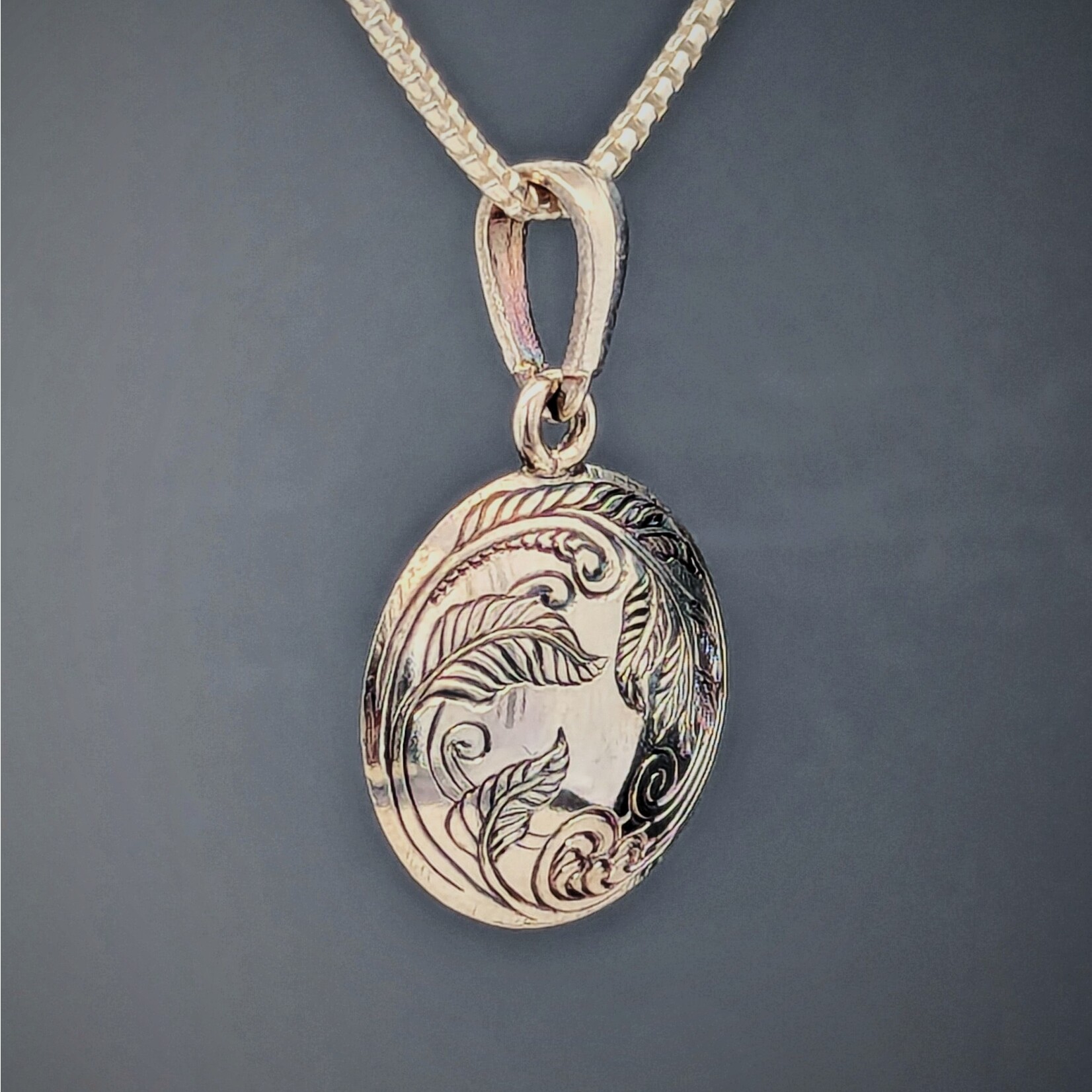 Modern Heirloom® 16mm Engraved Swirling Fern Petite Medallion