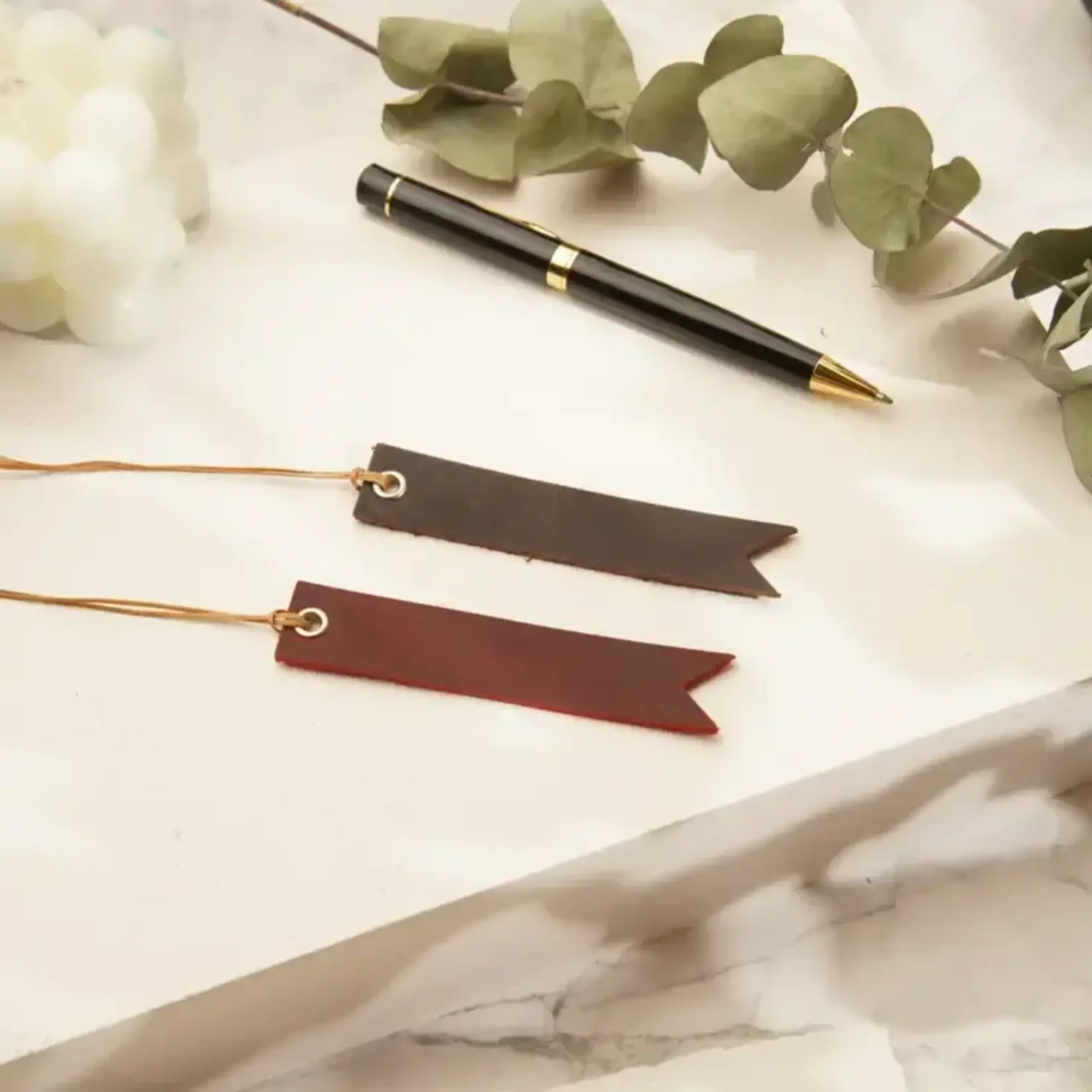 American Leather Goods Simple Leather Bookmark