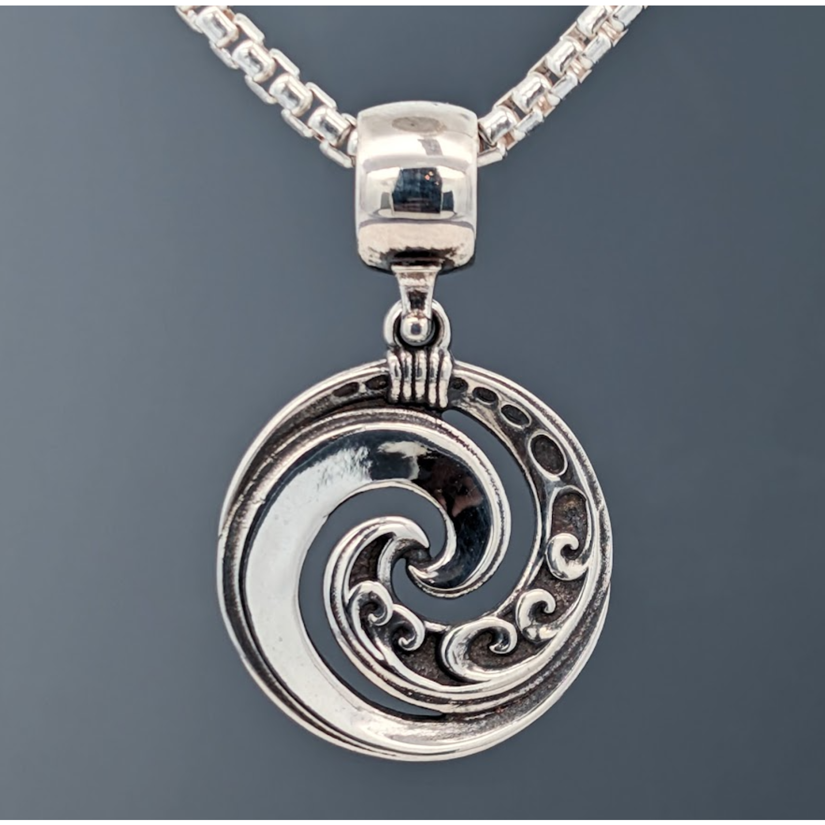 Modern Heirloom® Heavy Bail Kuru Pendant, 18” 1.8mm Rounded Box