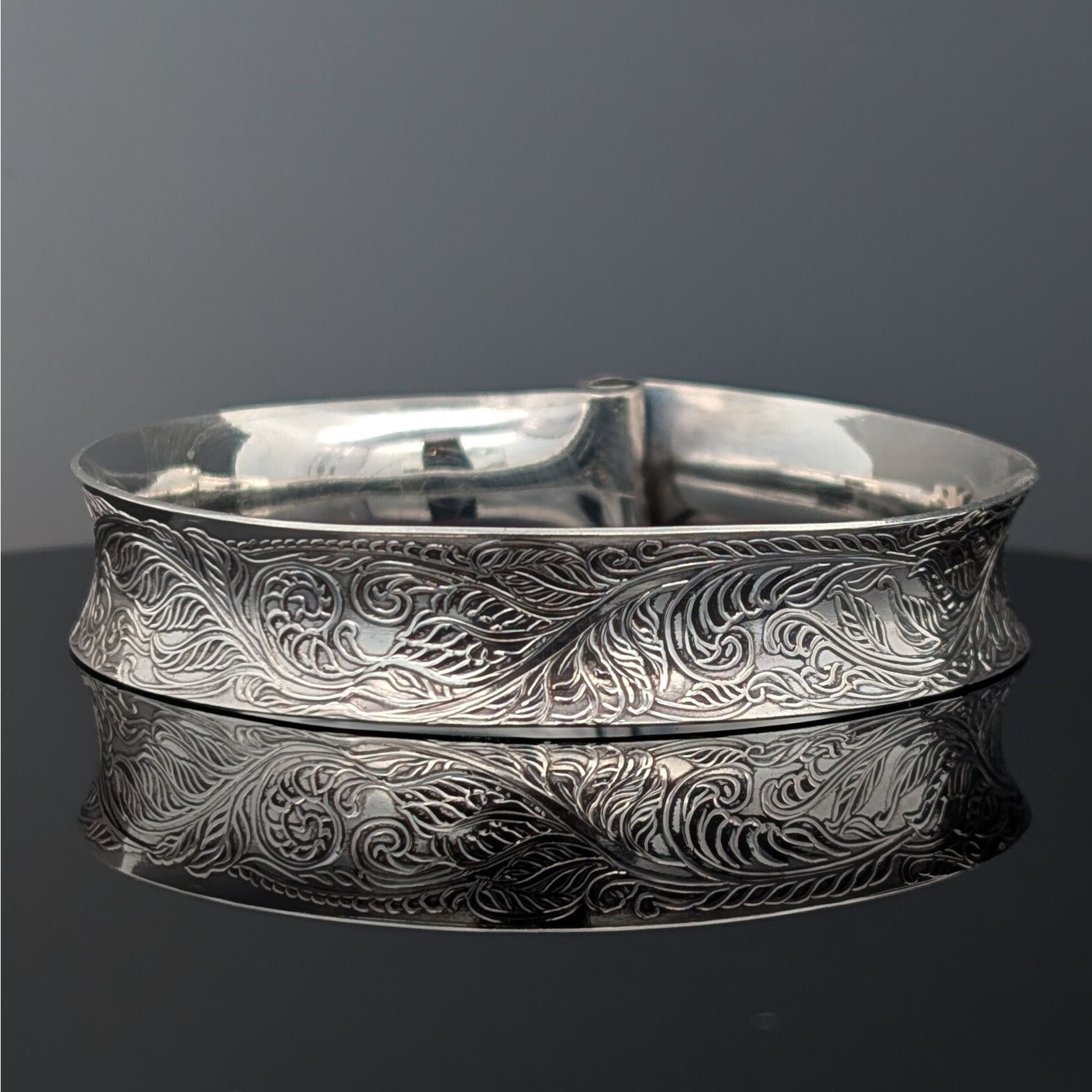 Modern Heirloom® Synclastic Fiddlehead Fern Embossed Scroll Bracelet