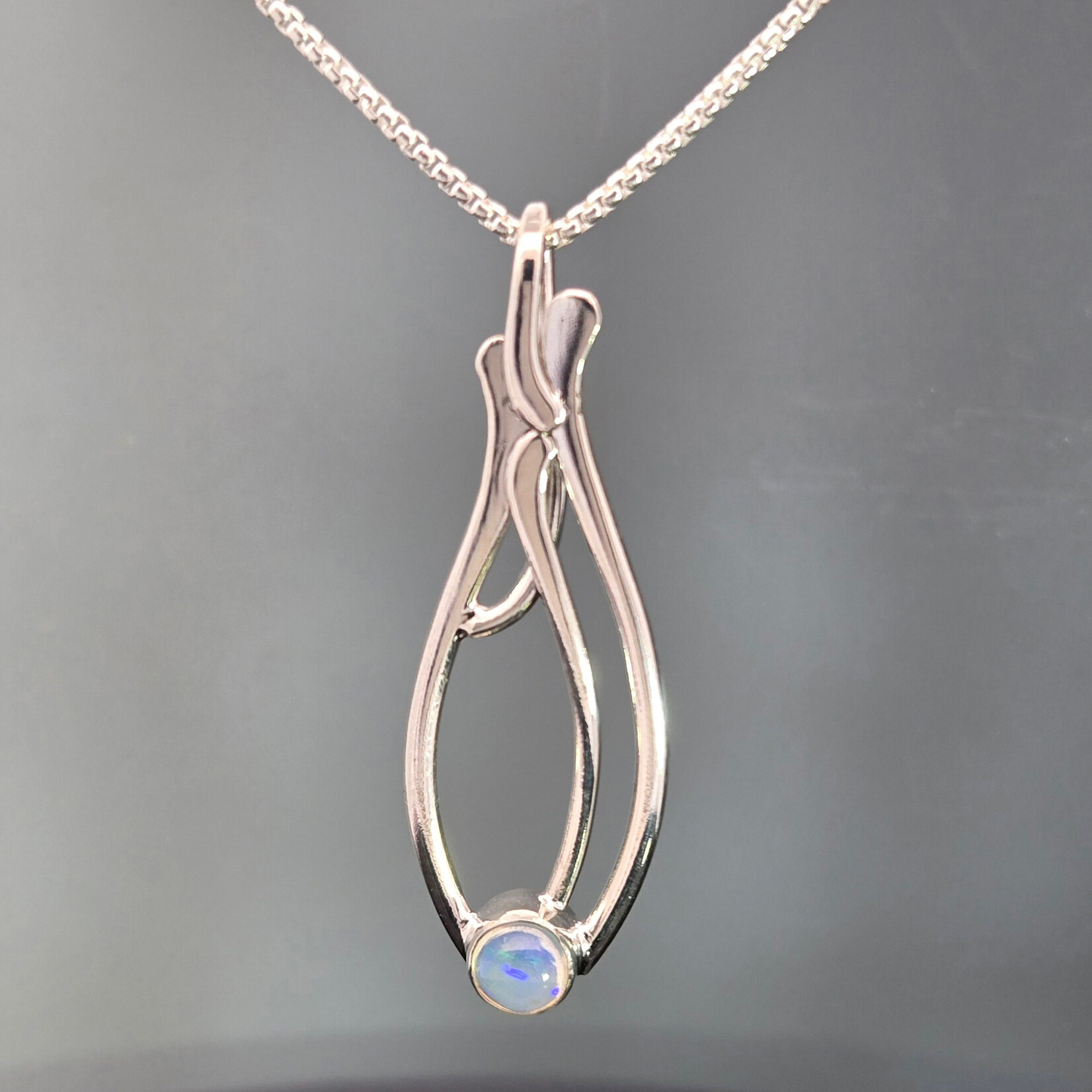 Modern Heirloom® Seagrass Pendant w/ 6mm Opal on 16" RDB
