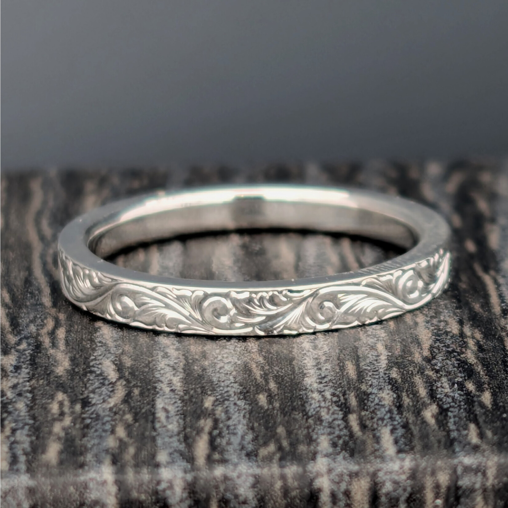Modern Heirloom® Line Cut Alternating Scroll Band, Flat, 3mm, Sterling, sz8
