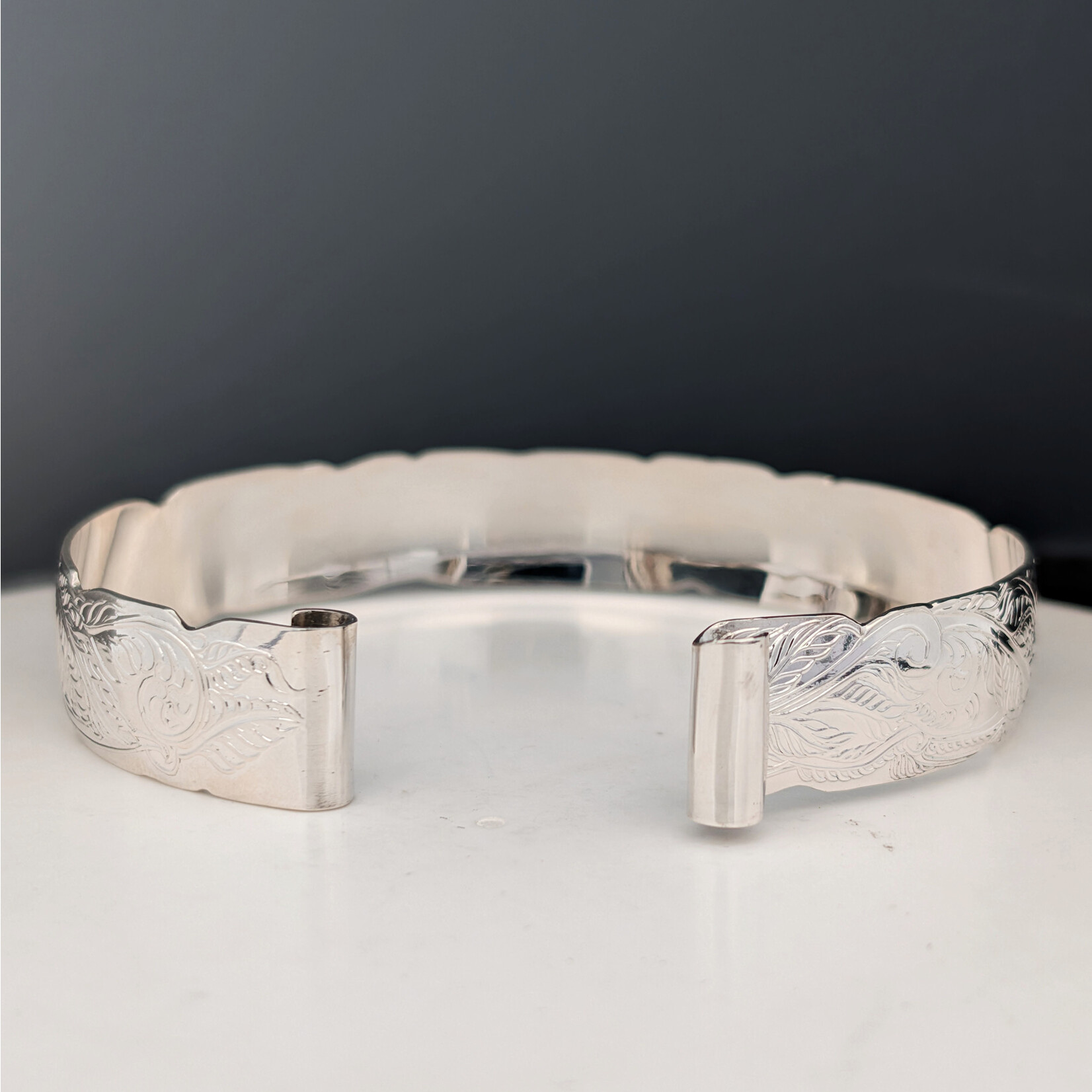 Modern Heirloom® Carved Border Fiddlehead Fern, Embossed Scroll Bracelet, 13mm