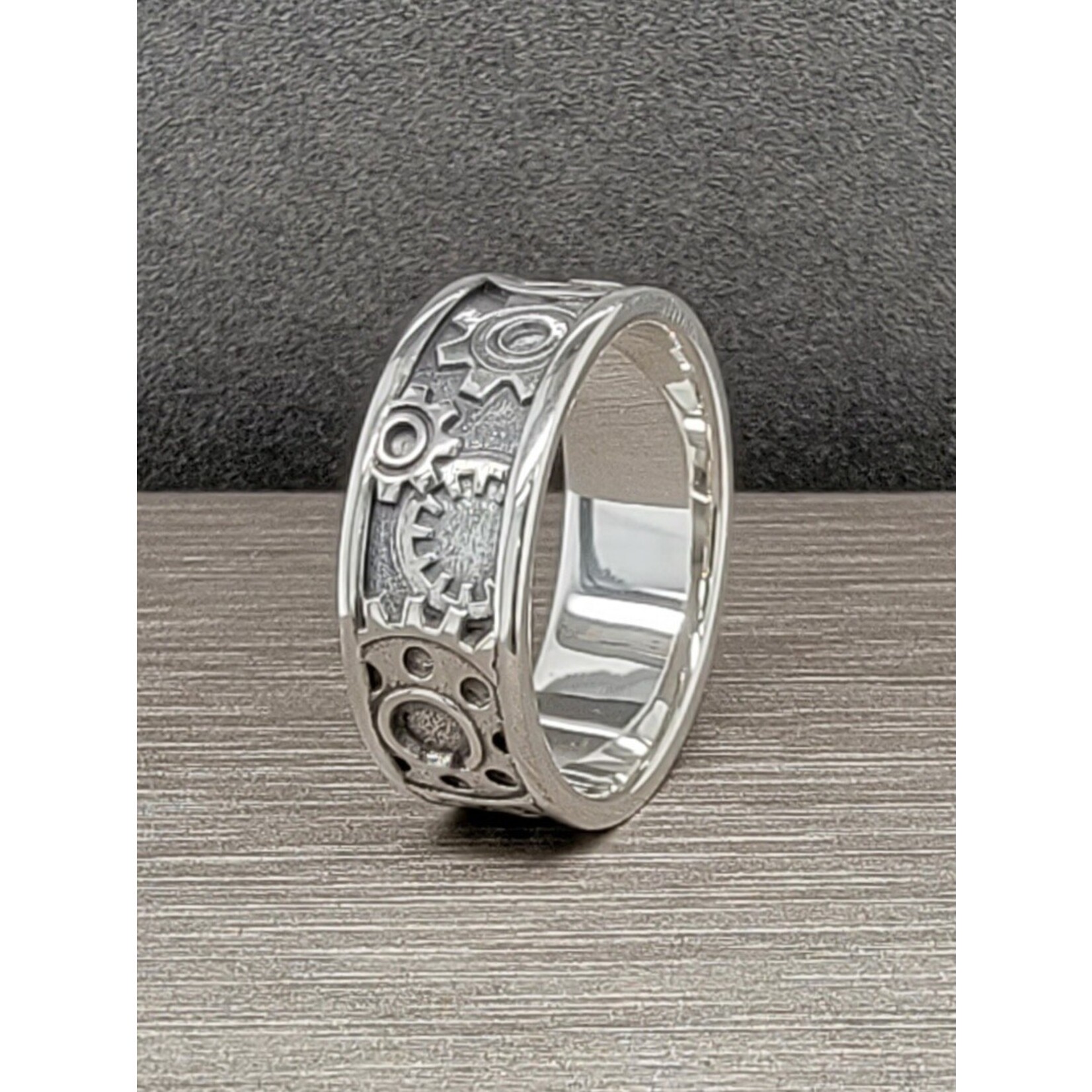 Modern Heirloom® Steampunk Gears Band
