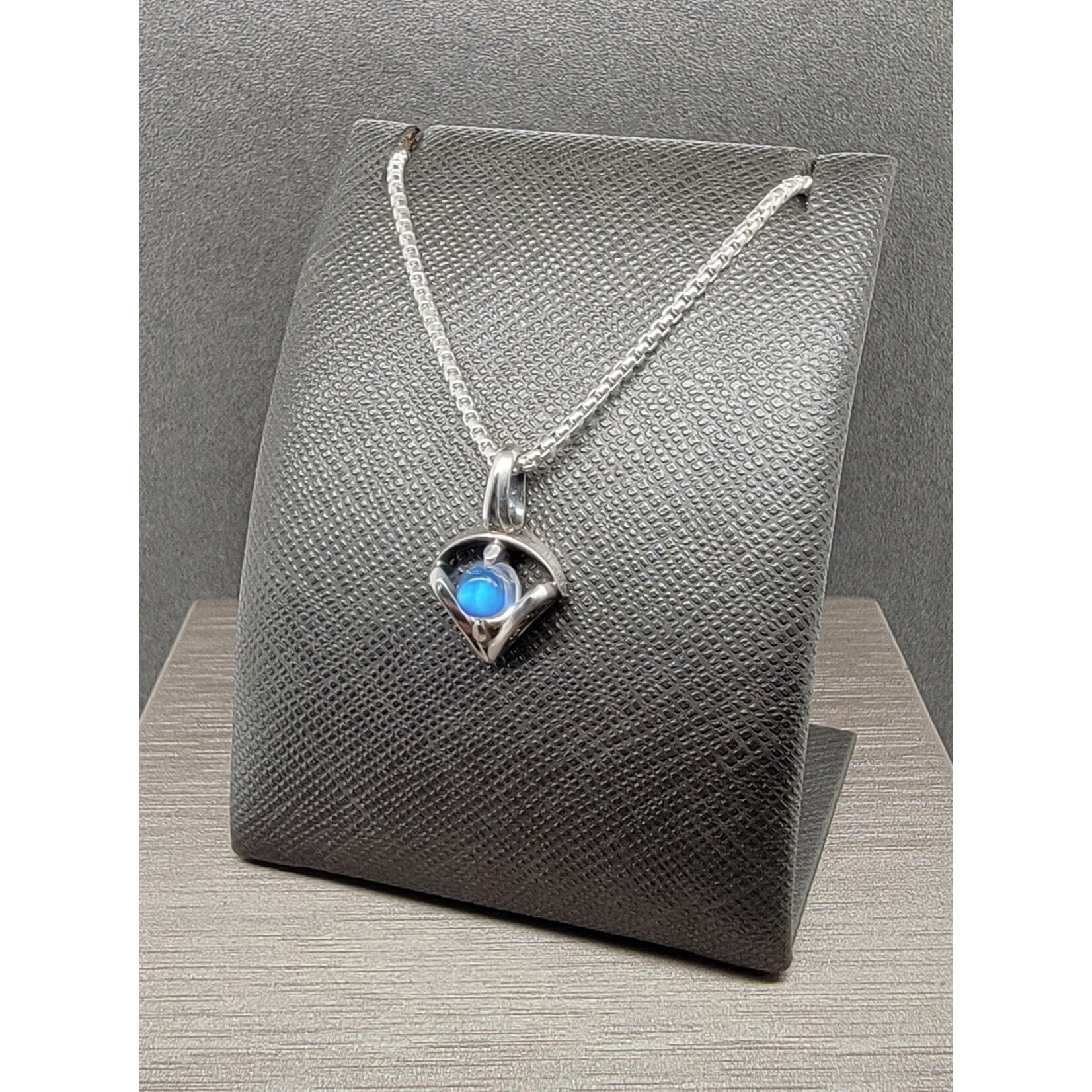 Modern Heirloom® Petite Amulet of the Moon, Moonstone & Sterling, 5mm Round