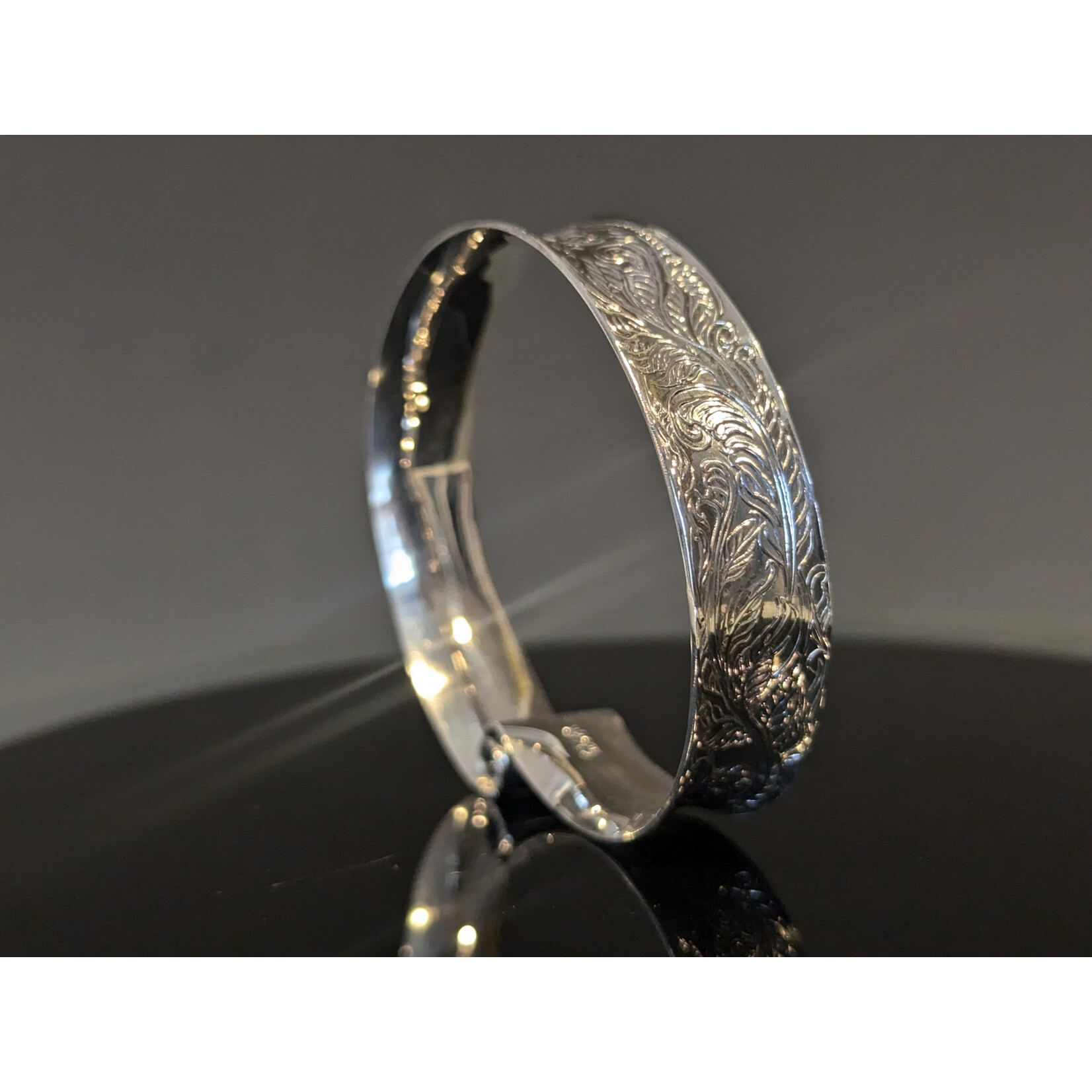 Modern Heirloom® Synclastic Fiddlehead Fern Embossed Scroll Bracelet