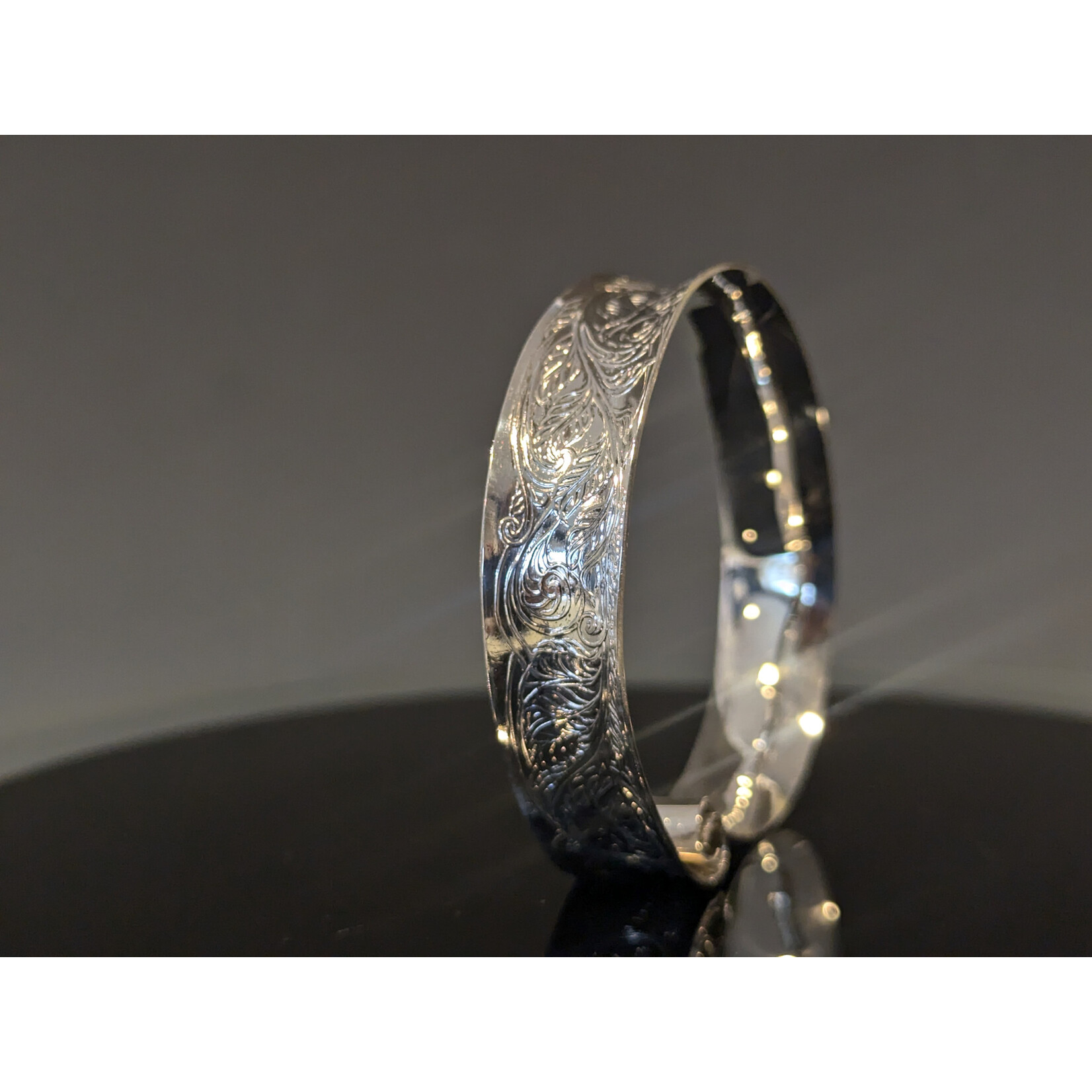 Modern Heirloom® Synclastic Fiddlehead Fern Embossed Scroll Bracelet