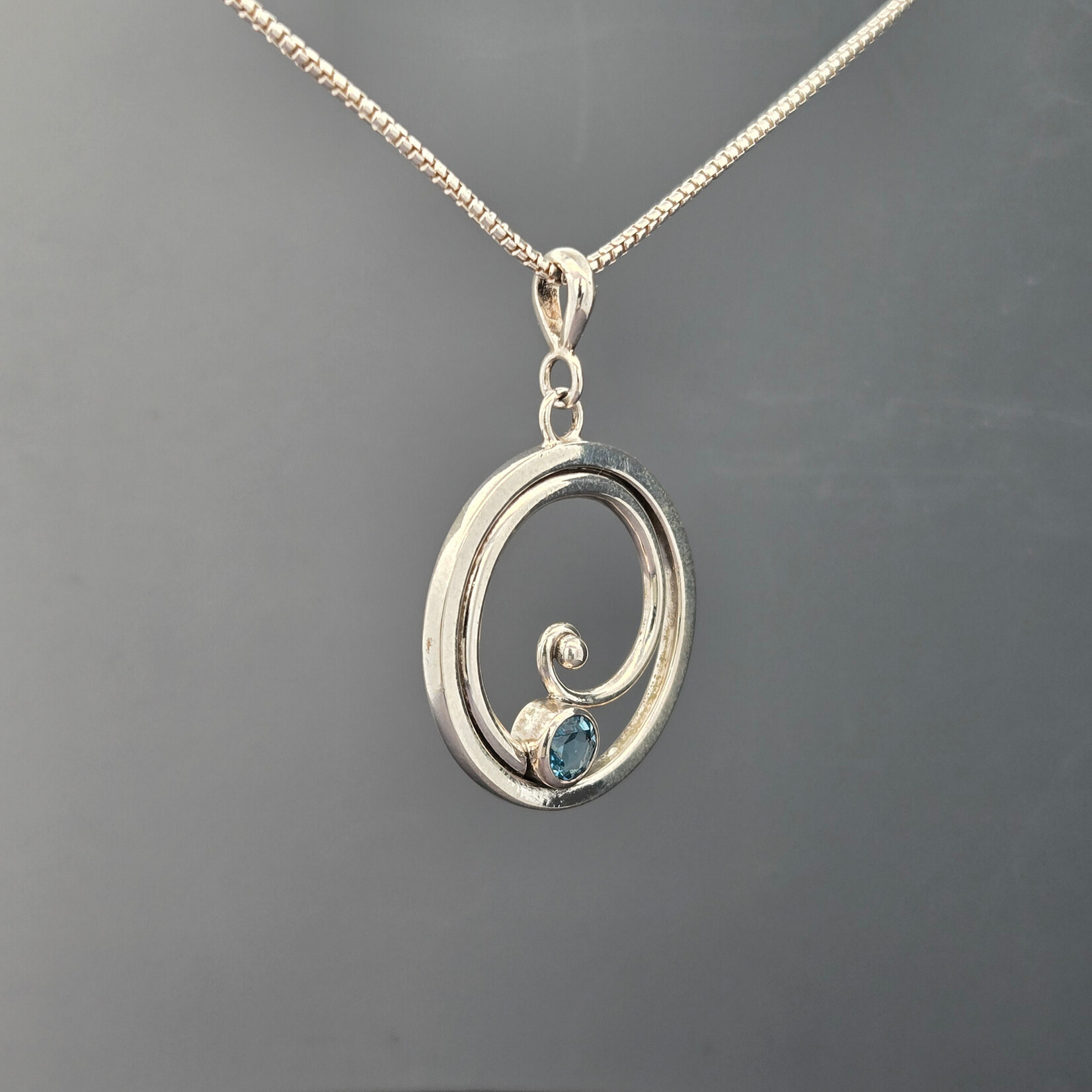 Modern Heirloom® Spiral Circle Necklace w/ 5mm Gemstone