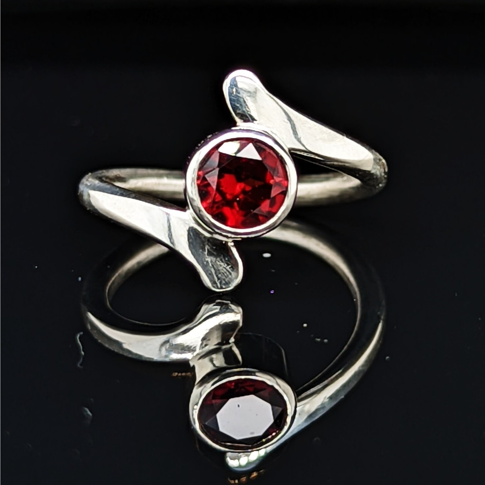 Modern Heirloom® Bypass Ring w/ Moz Garnet 6m Moz Size 4.75