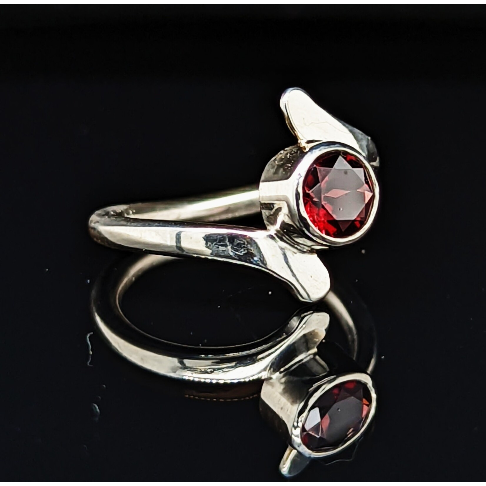 Modern Heirloom® Bypass Ring w/ Moz Garnet 6m Moz Size 4.75