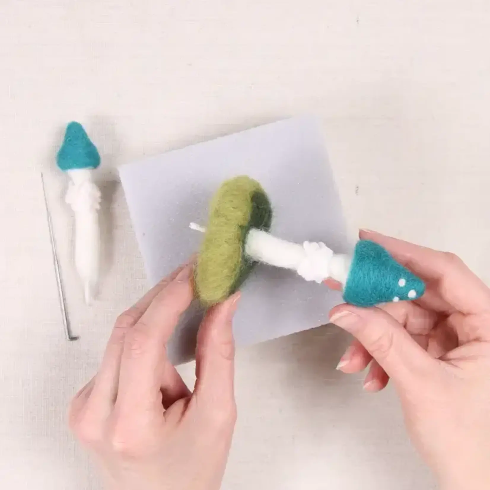 Benzie Design Needle Felting Kit, Blue Roundhead