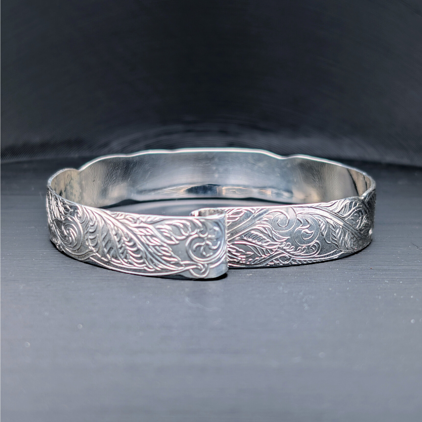 Modern Heirloom® Carved Border Fiddlehead Fern, Die-Struck Scroll Bracelet, 10mm