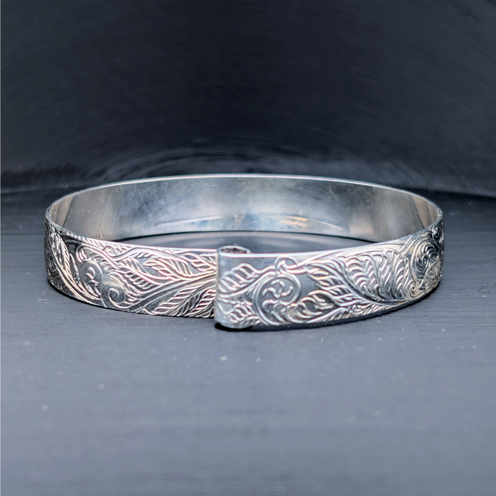 Modern Heirloom® Fiddlehead Fern, Die-Struck Scroll Bracelet, Concave, 13mm