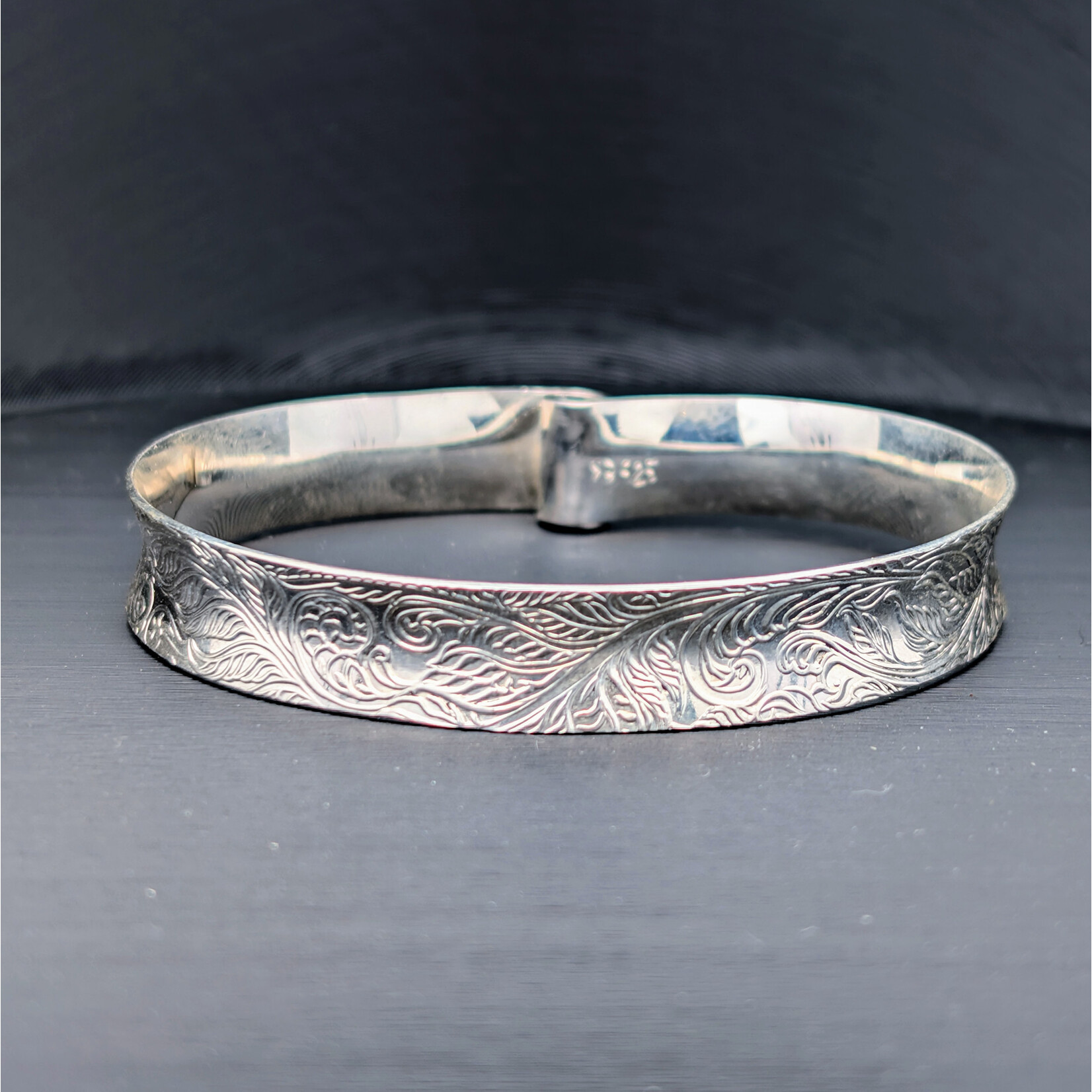 Modern Heirloom® Fiddlehead Fern, Die-Struck Scroll Bracelet, Concave, 13mm
