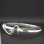 Modern Heirloom® AC Hook Bracelet, Peridot 6mm