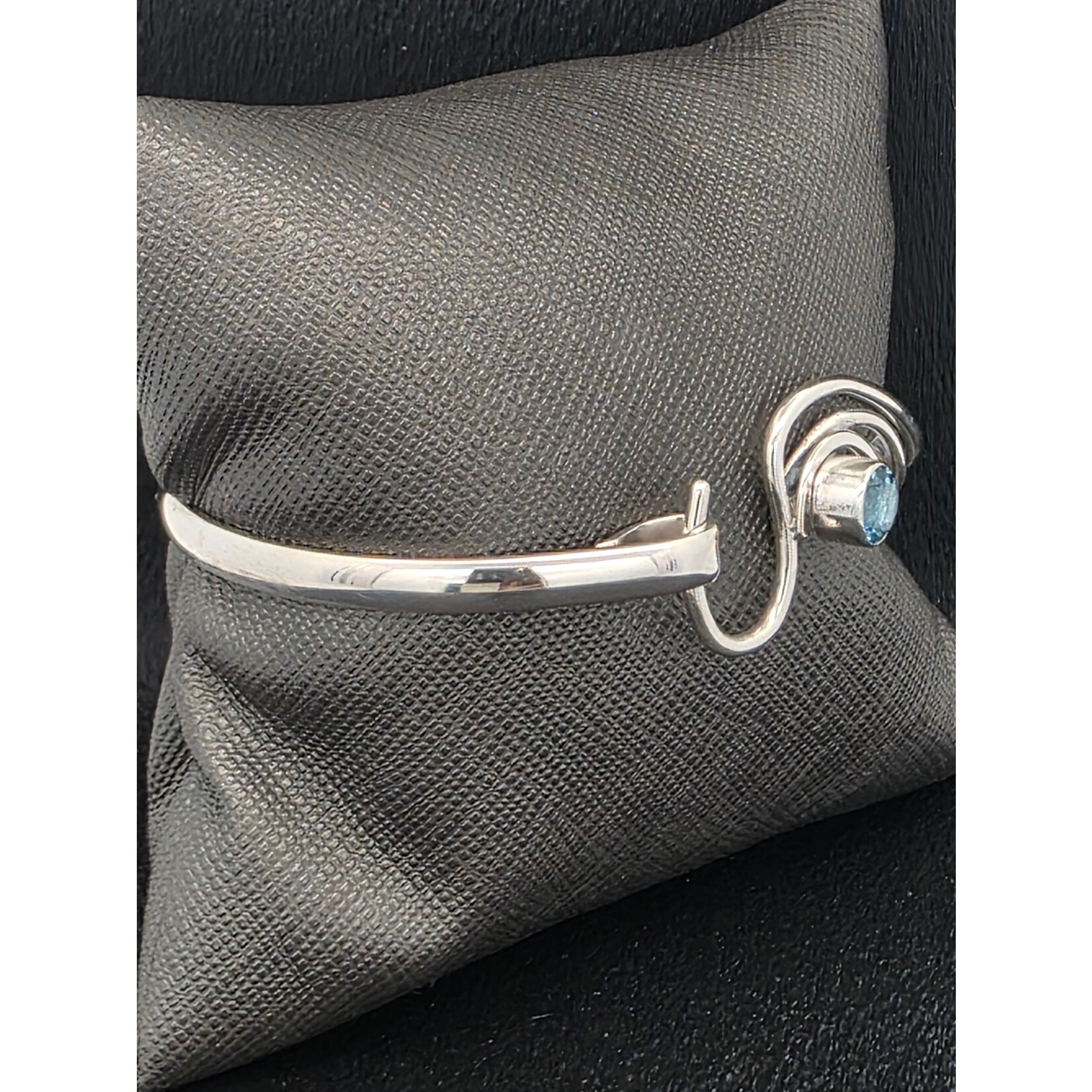Modern Heirloom® AC Hook Bracelet, Blue Topaz 6mm , 4mm , 6.5" Wrist, Sterling