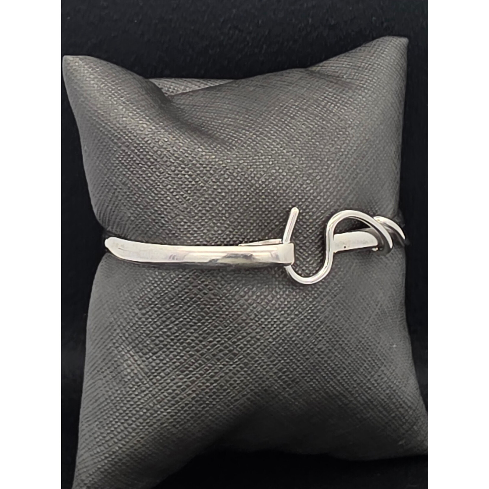 Modern Heirloom® Artist Choice Hook Bracelet 4mm wide , 6.5 ". silver