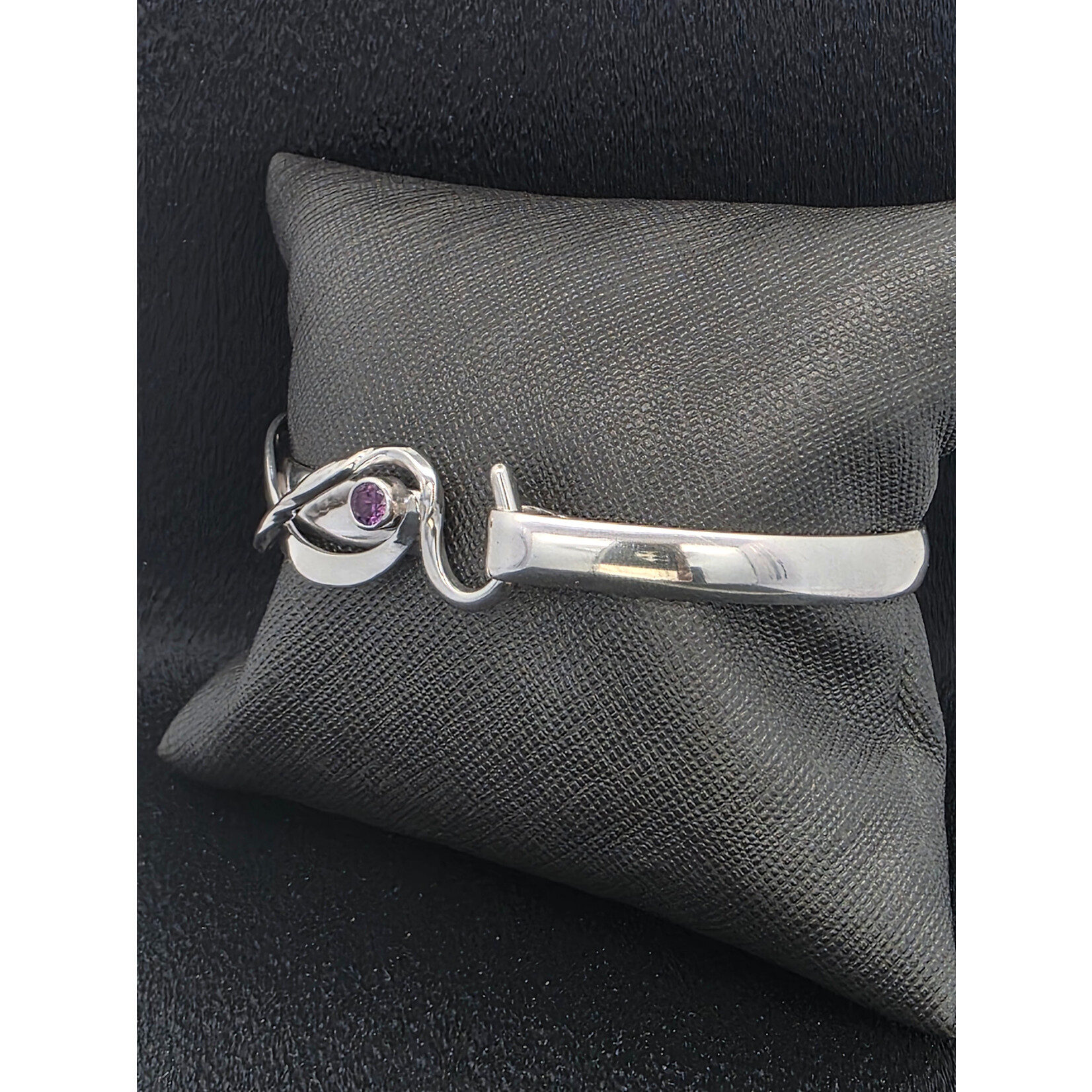 Modern Heirloom® Silver AC Hook Bracelet w/ Imitation 4mm Alexandrite, 7"