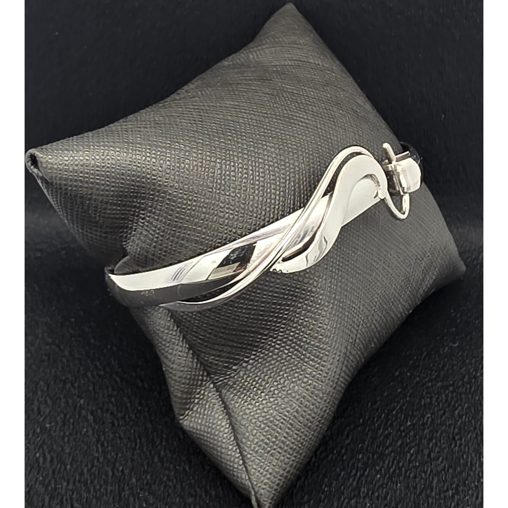 Modern Heirloom® AC Hook Bracelet, 6mm wide, Sterling, Sz 7.5 "