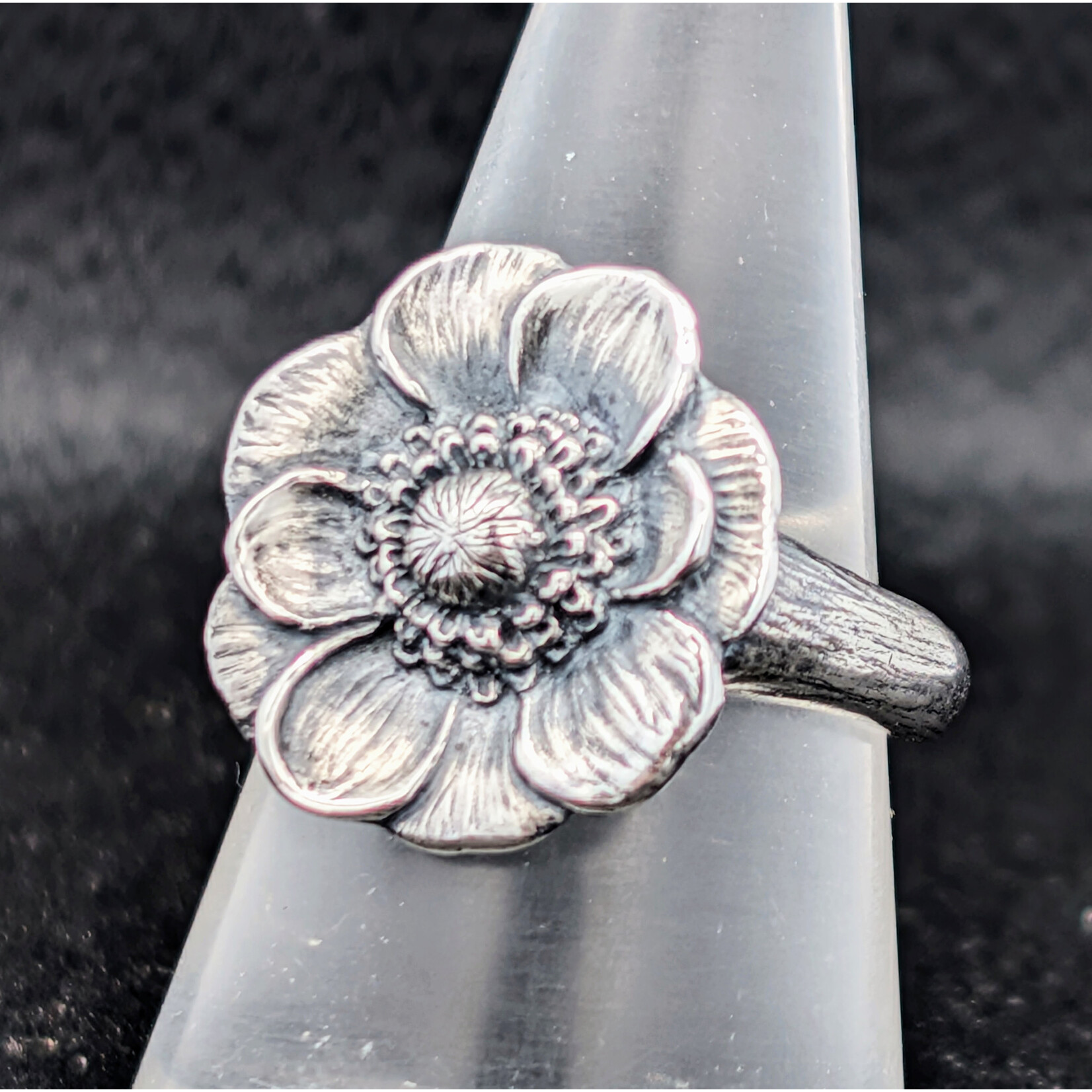 Carrie Nunes Jewelry Anemone Ring
