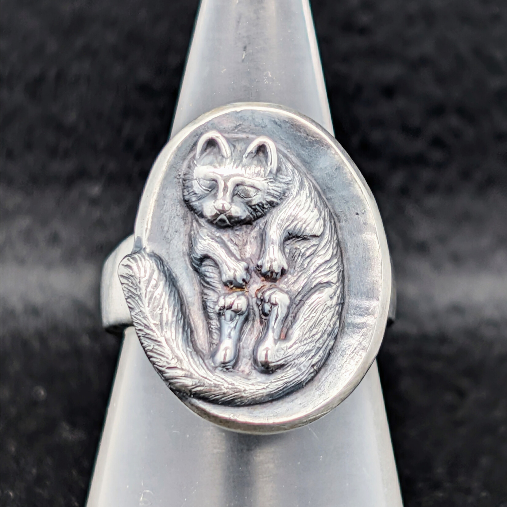 Carrie Nunes Jewelry Cat Nap Ring