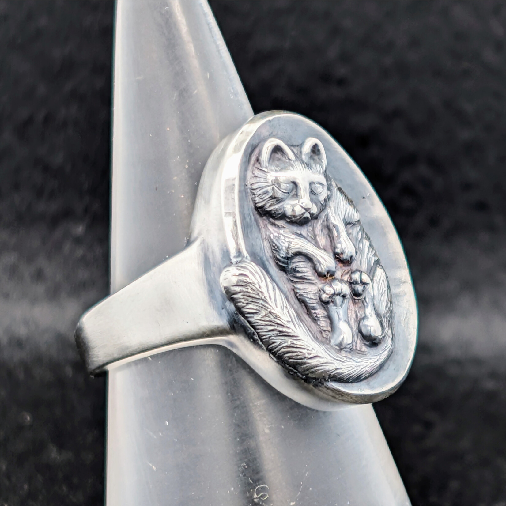 Carrie Nunes Jewelry Cat Nap Ring